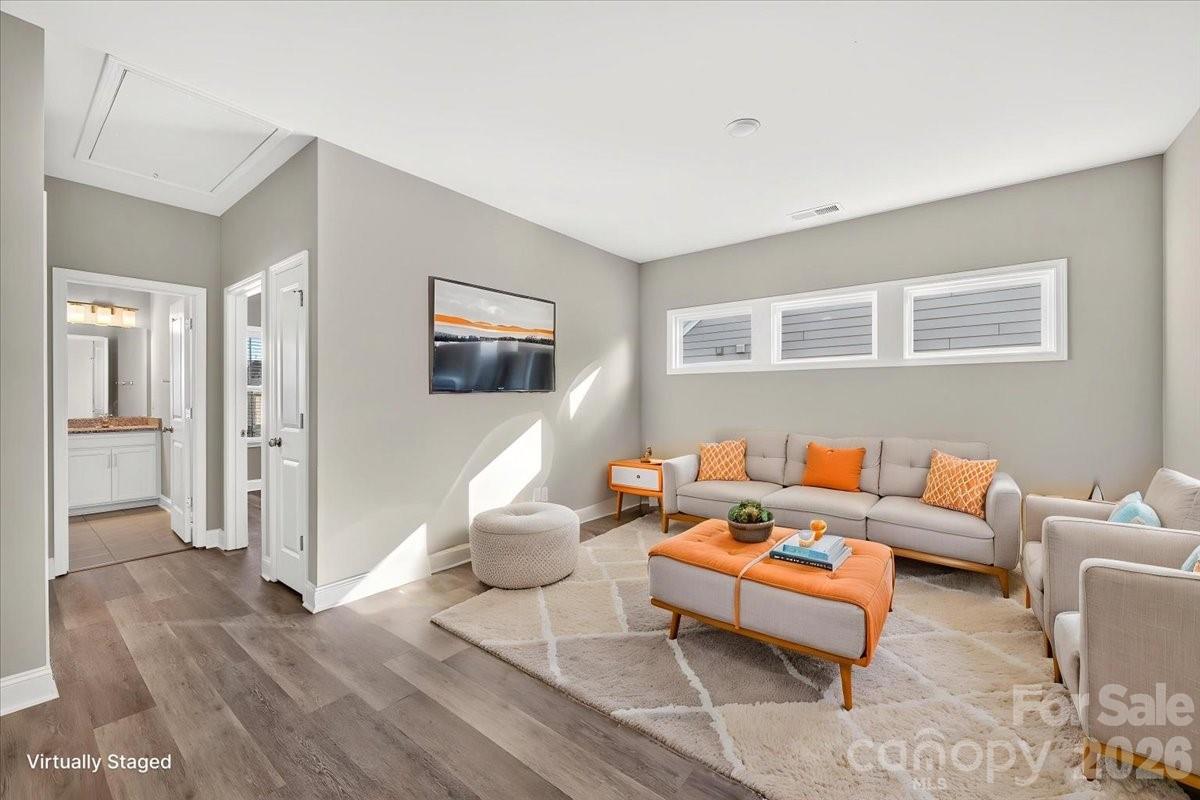 109 Tetcott Street — Mooresville