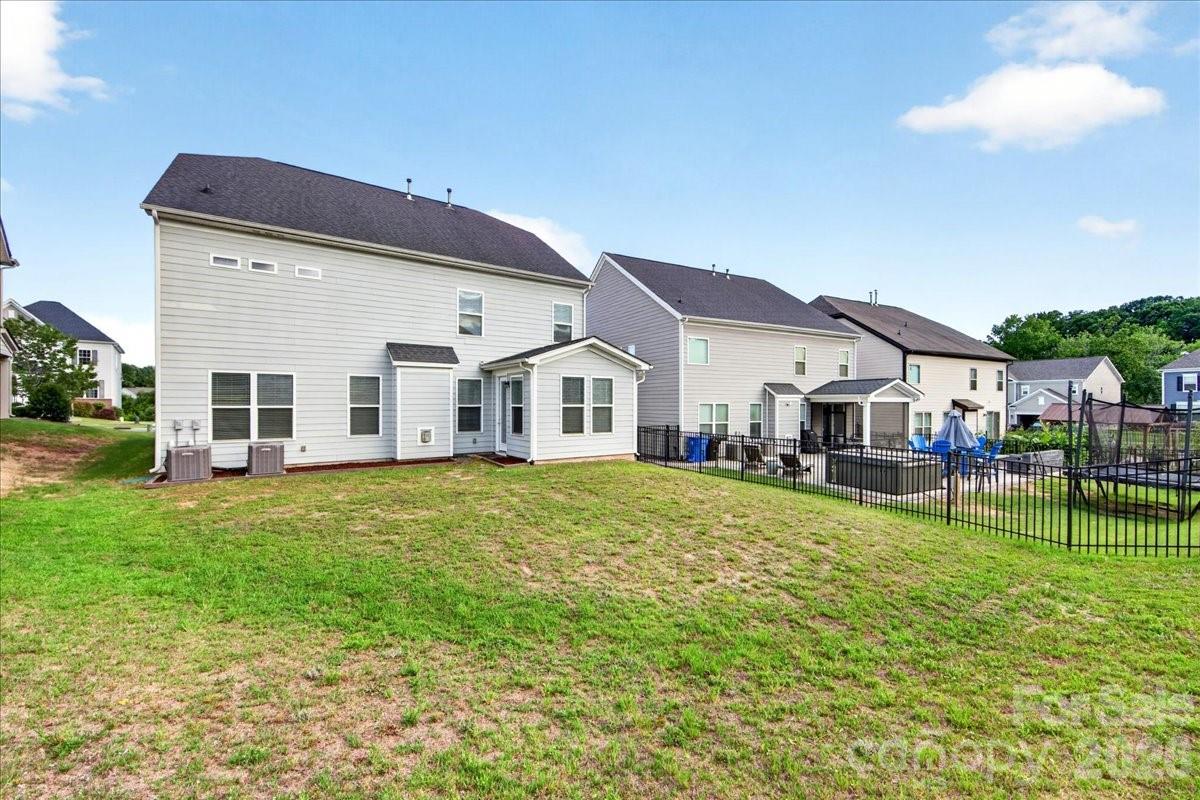 109 Tetcott Street — Mooresville