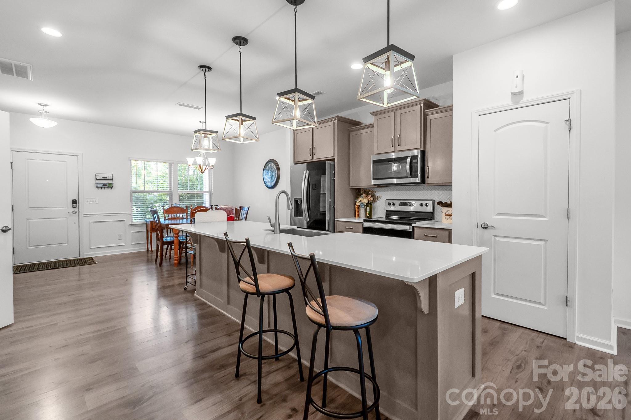 60103 Blue Bird Lane — Lancaster