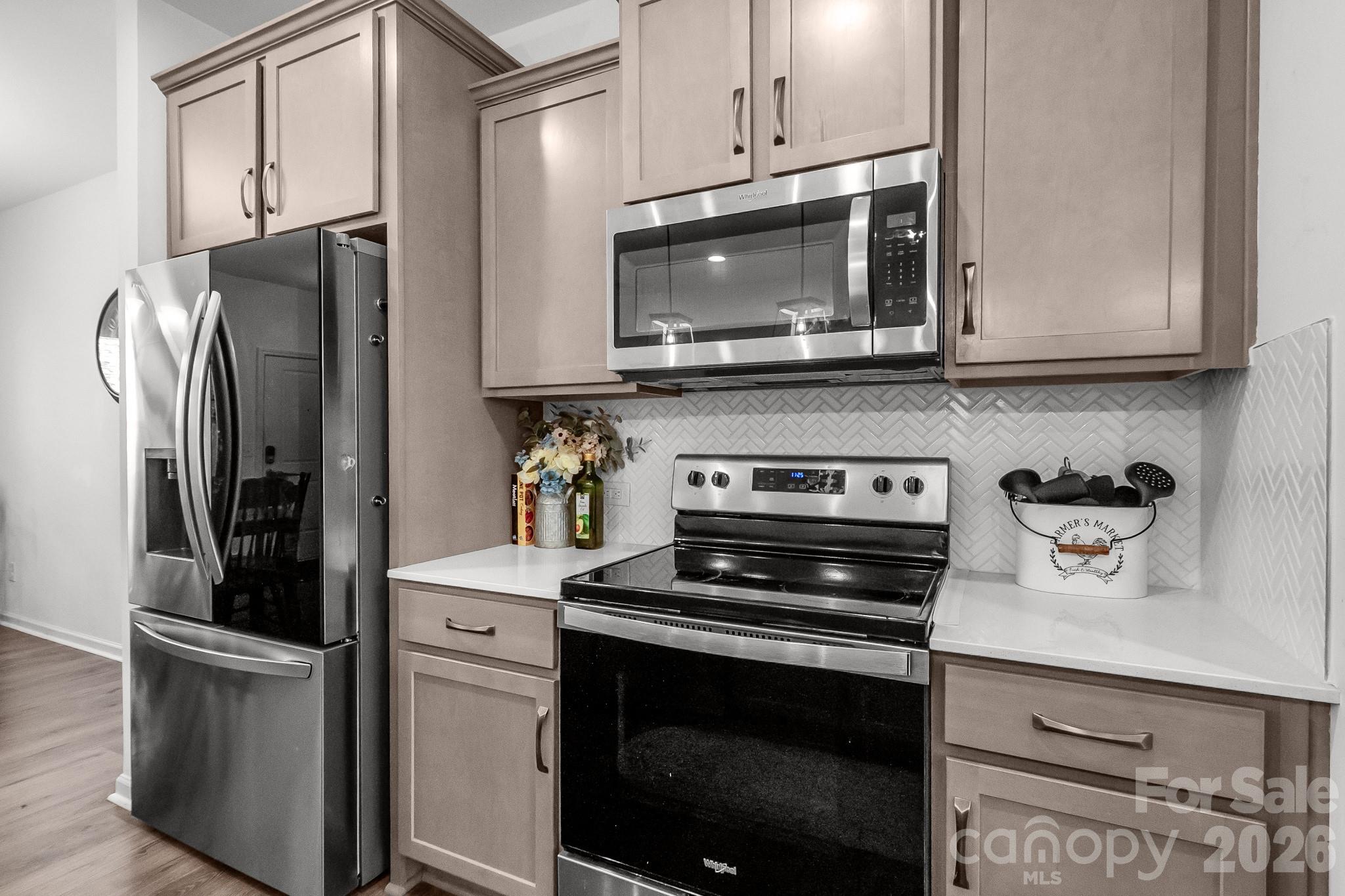 60103 Blue Bird Lane — Lancaster