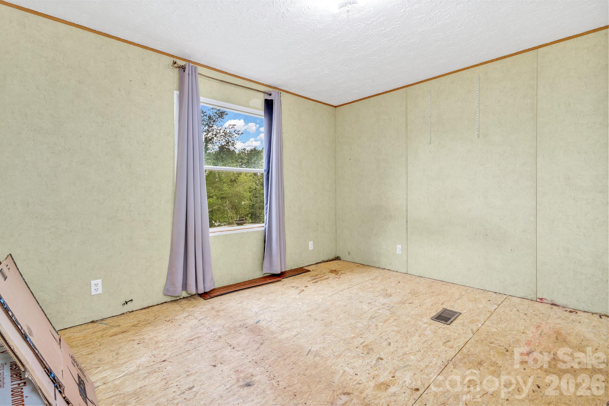 12 Green Cove Lane — Alexander