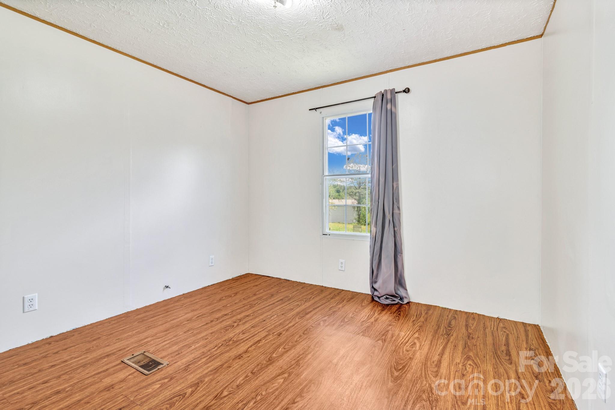 12 Green Cove Lane — Alexander