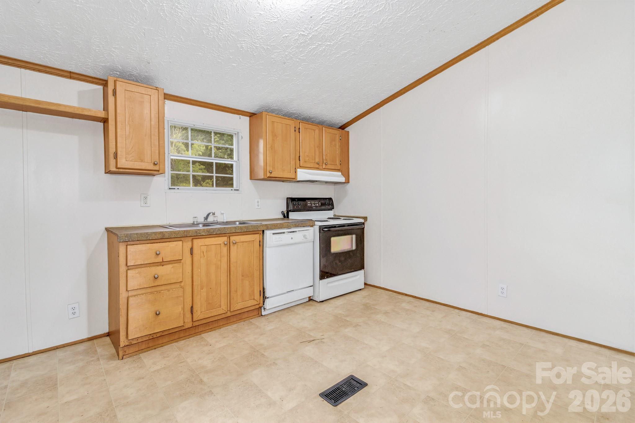 12 Green Cove Lane — Alexander