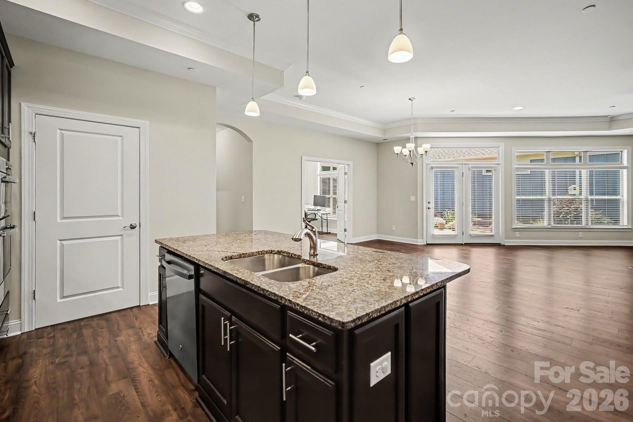 9032 Treetop Way NW — Concord