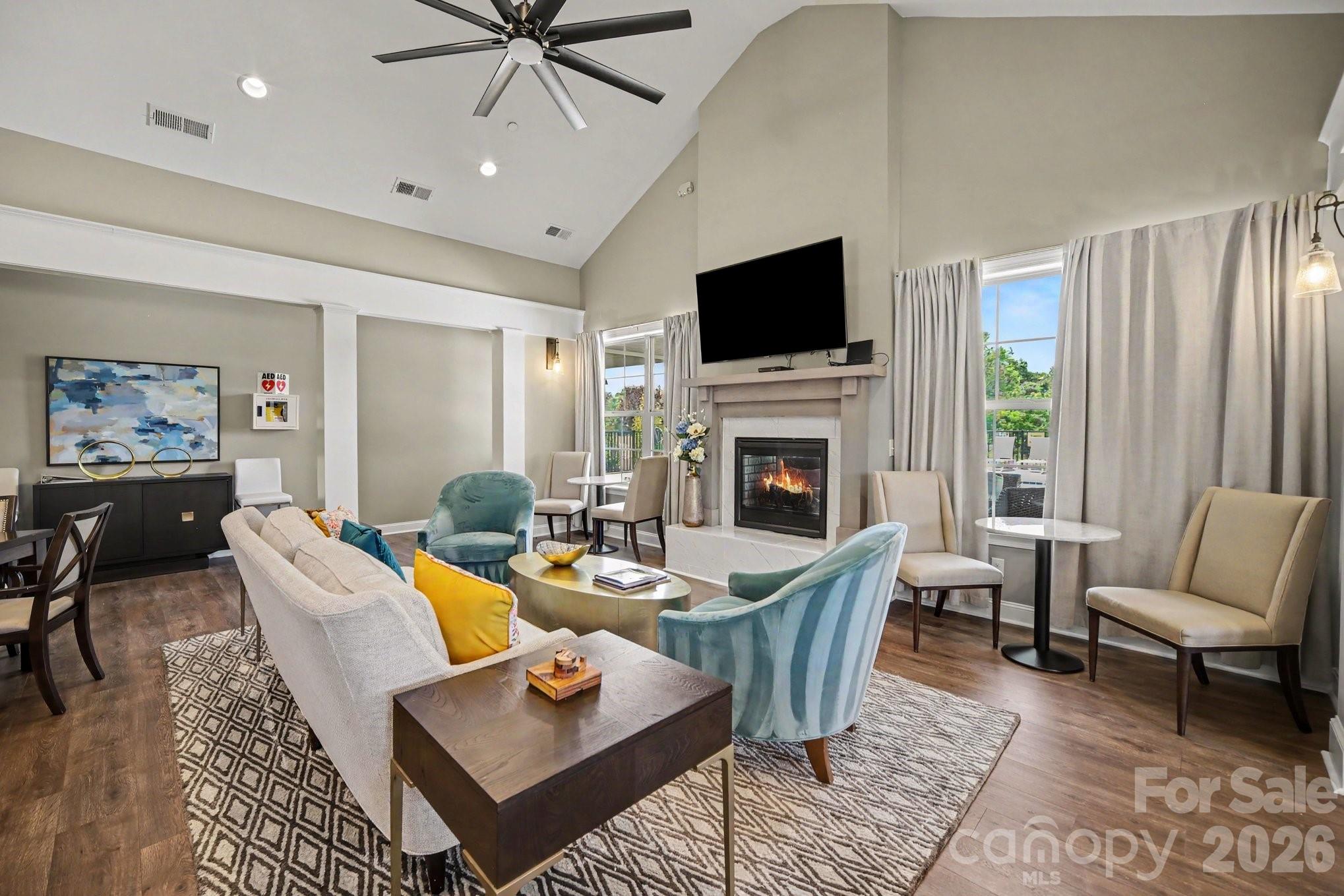 9032 Treetop Way NW — Concord