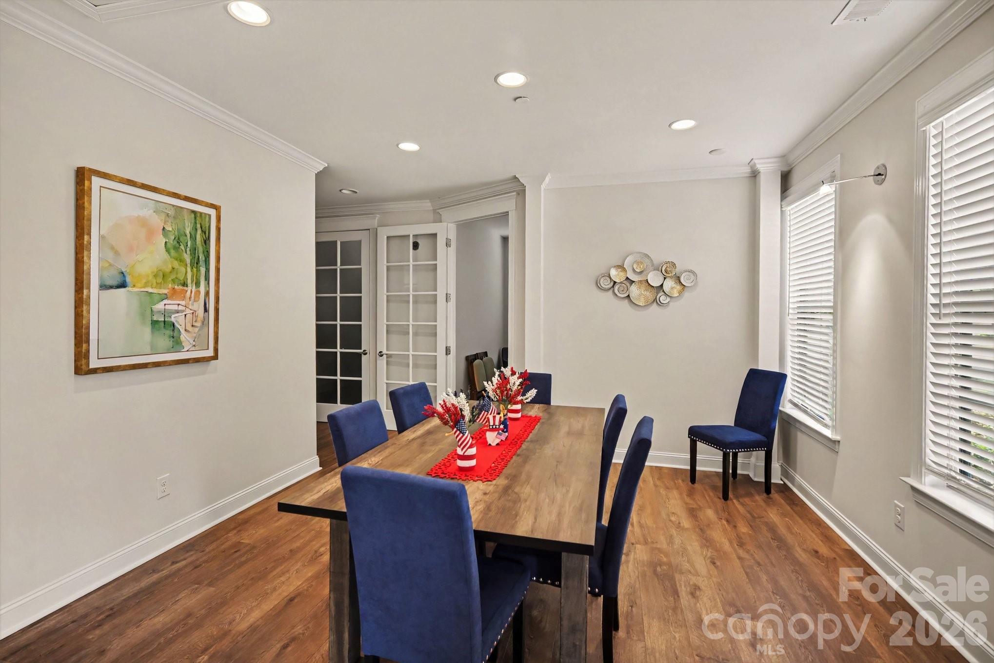 9032 Treetop Way NW — Concord