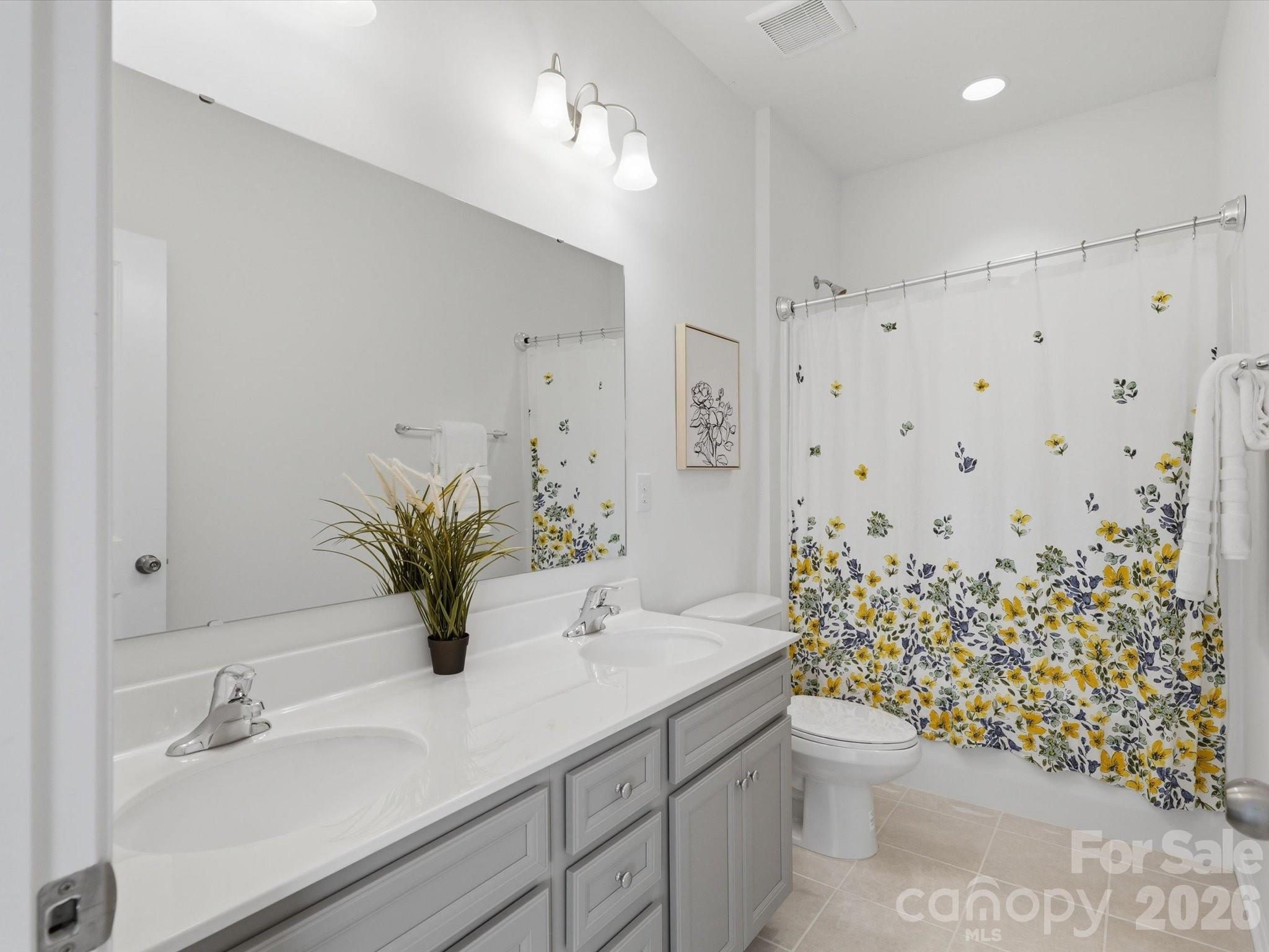 1000 Hallmark Way — Waxhaw
