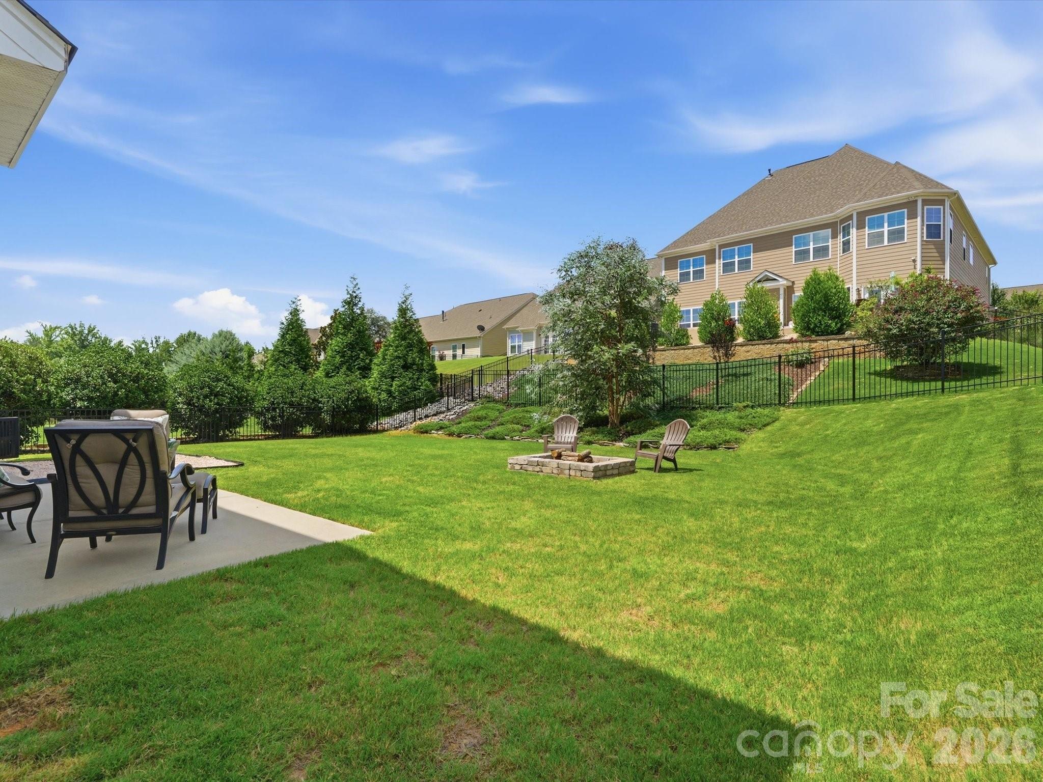 1000 Hallmark Way — Waxhaw