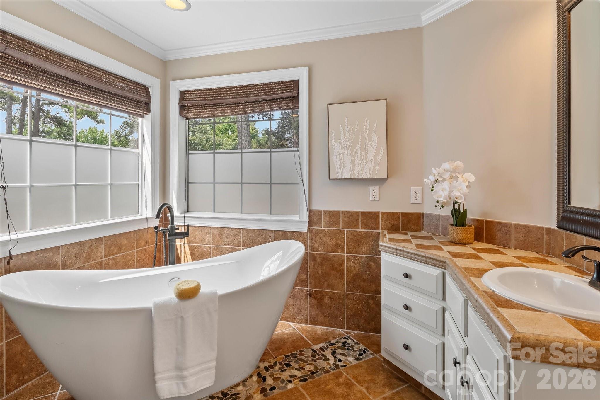 122 Lake Pine Road — Mooresville