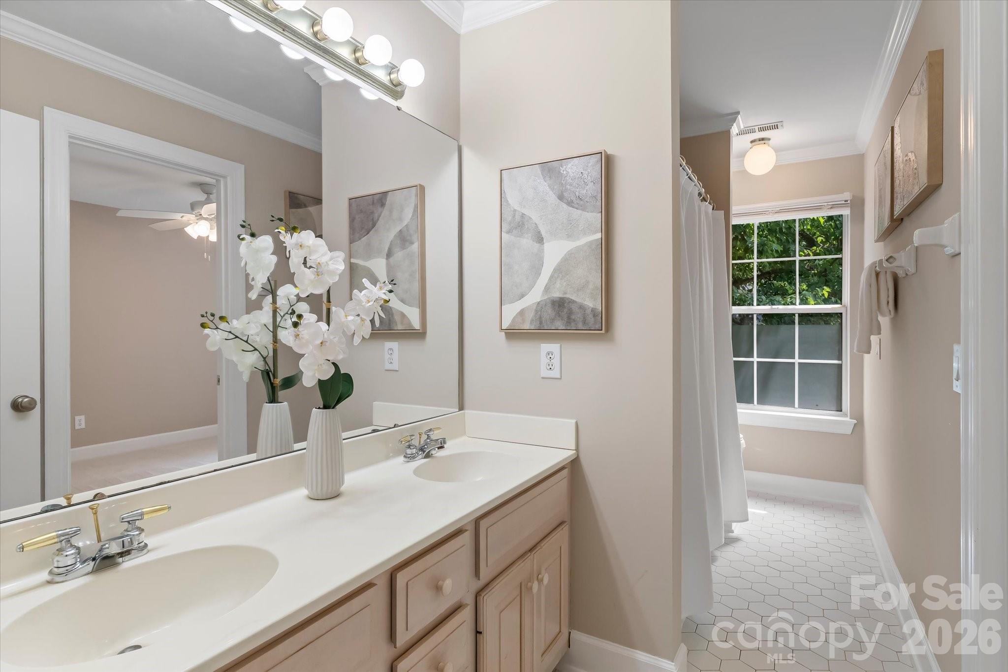 122 Lake Pine Road — Mooresville