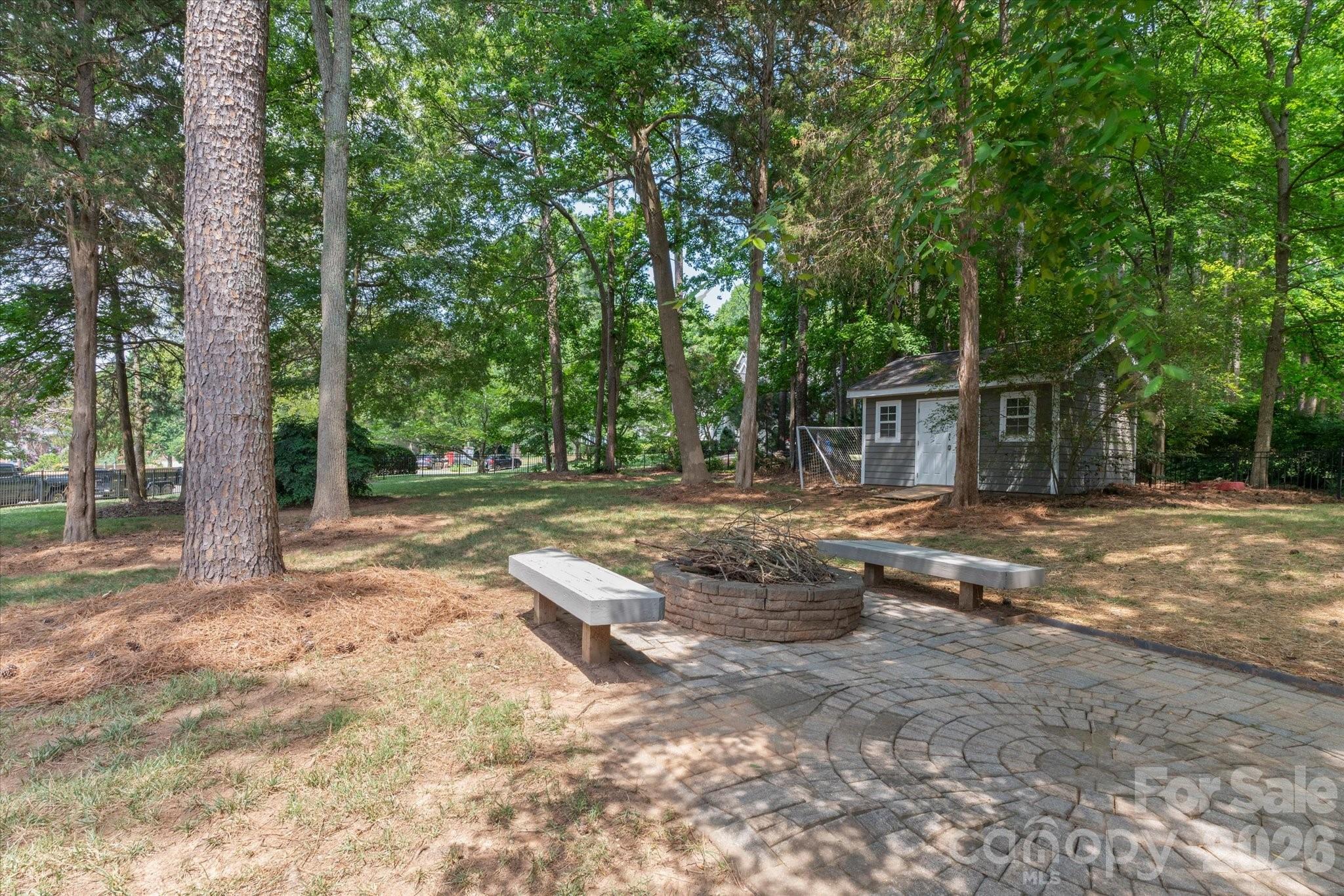 122 Lake Pine Road — Mooresville