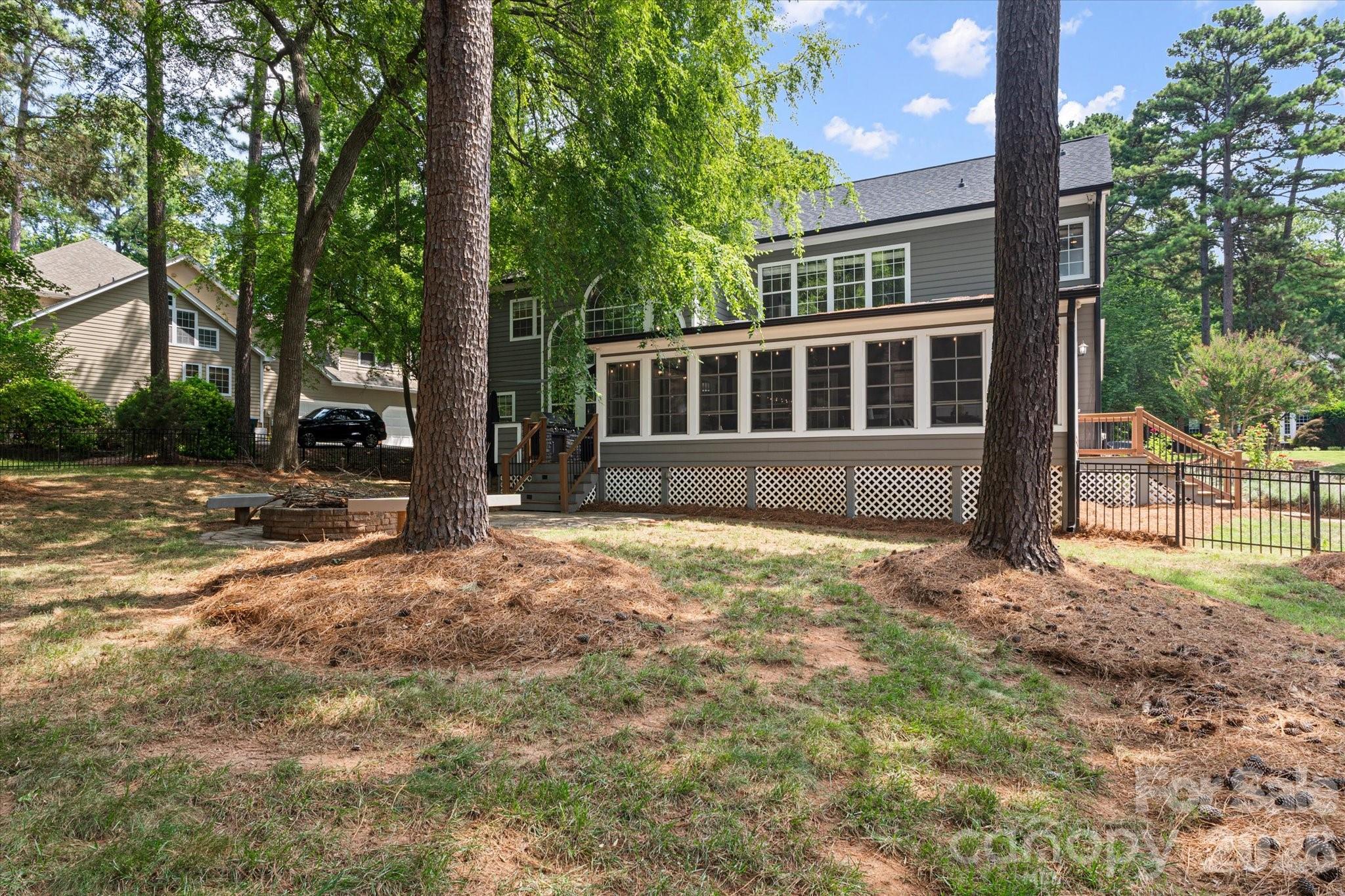 122 Lake Pine Road — Mooresville