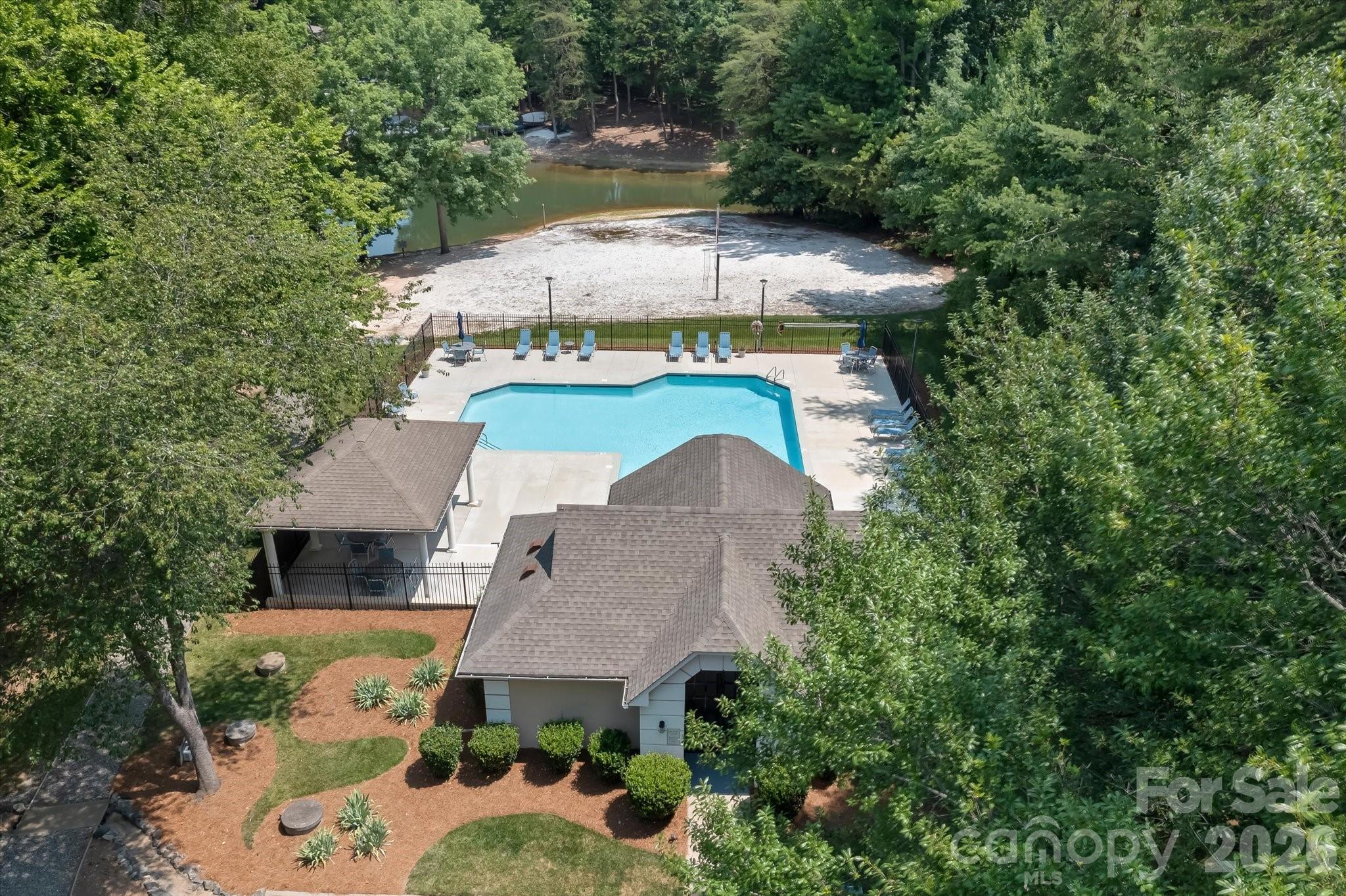 122 Lake Pine Road — Mooresville