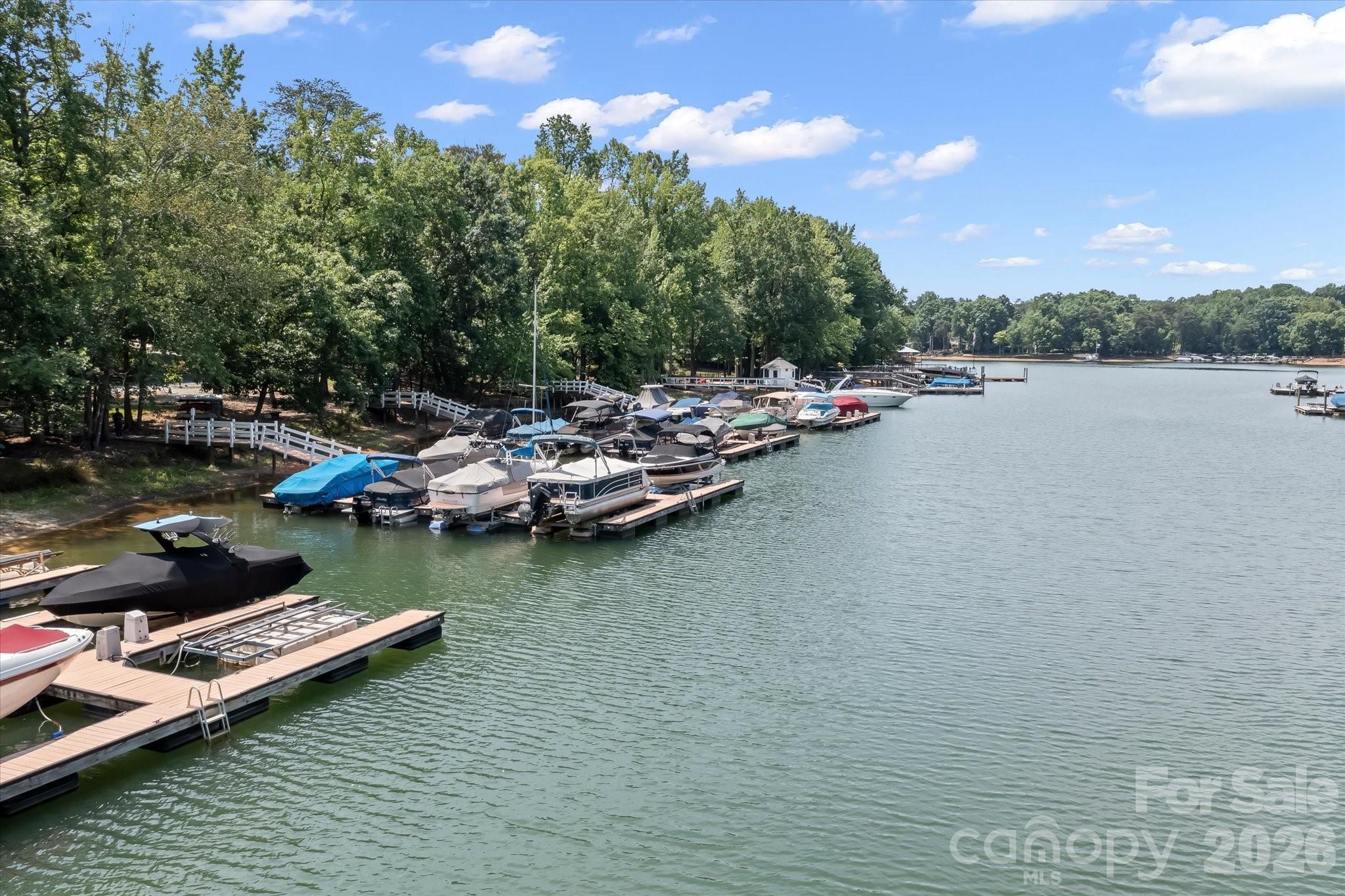 122 Lake Pine Road — Mooresville