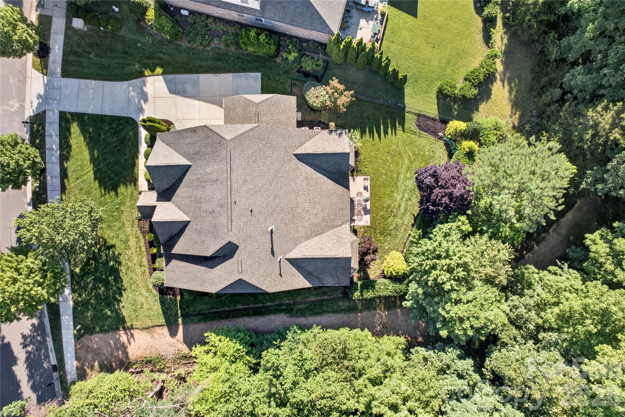 4028 Deer Track Court — Mint Hill
