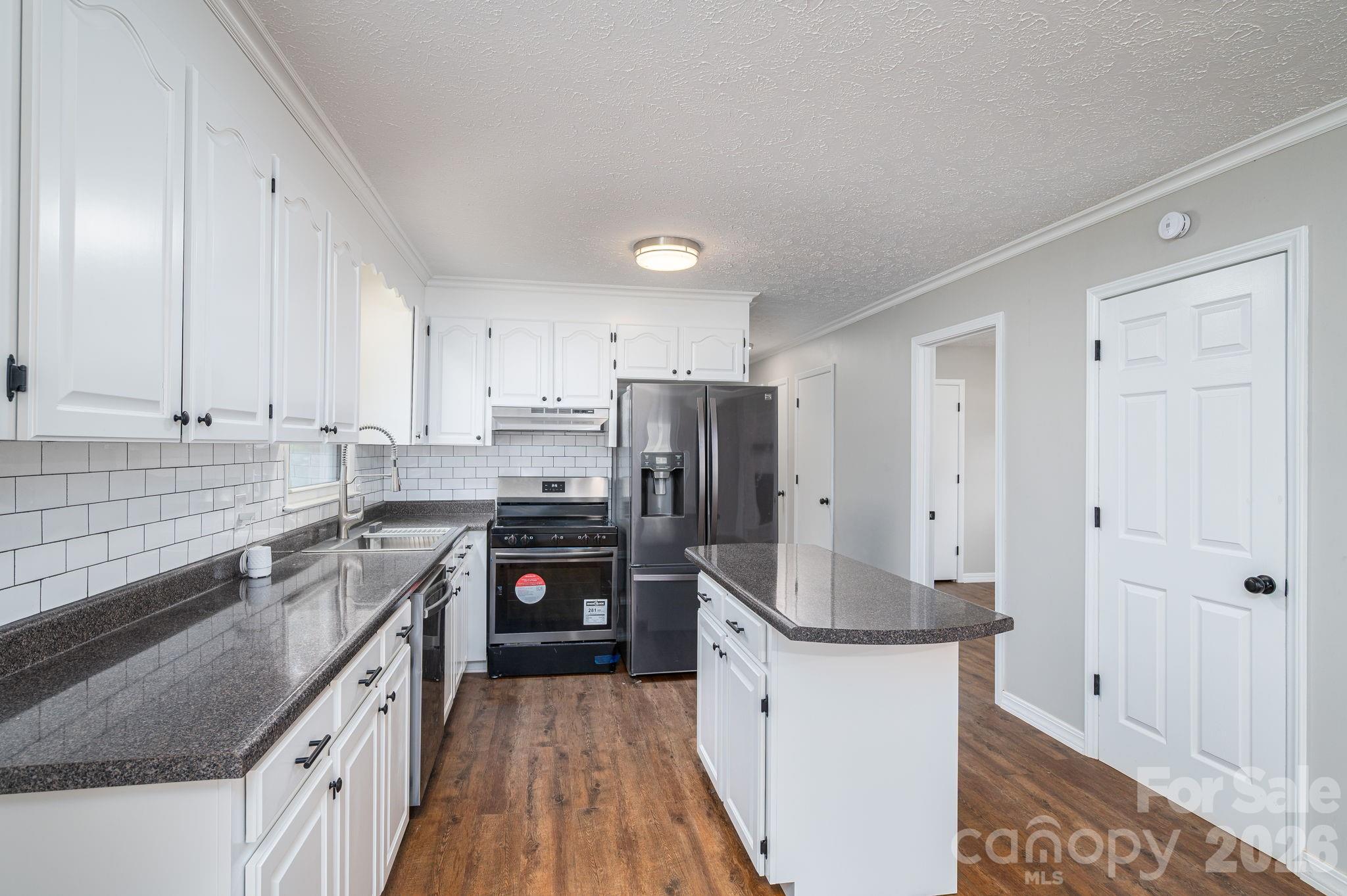896 Cedarline Drive — Shelby