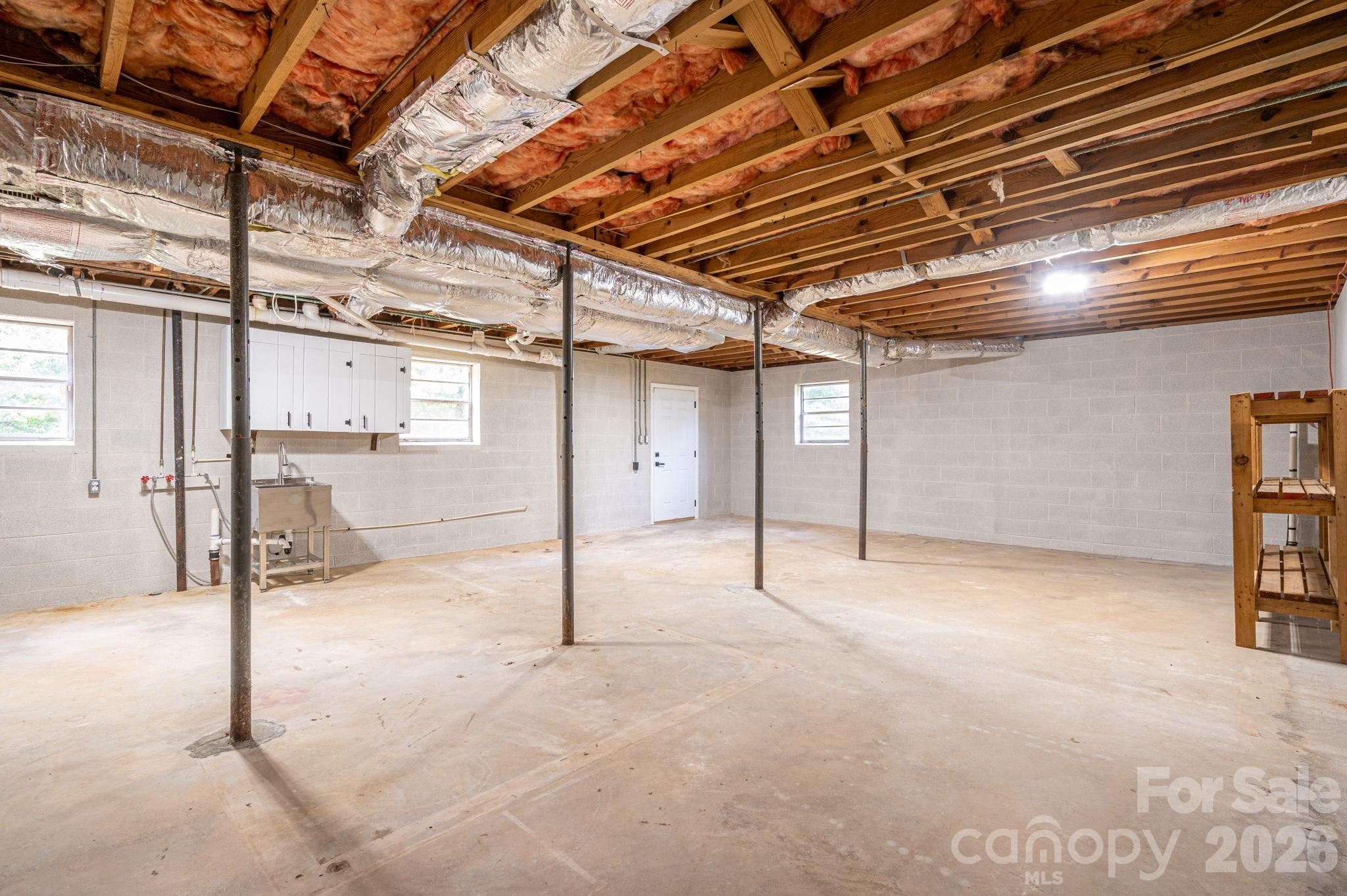 896 Cedarline Drive — Shelby