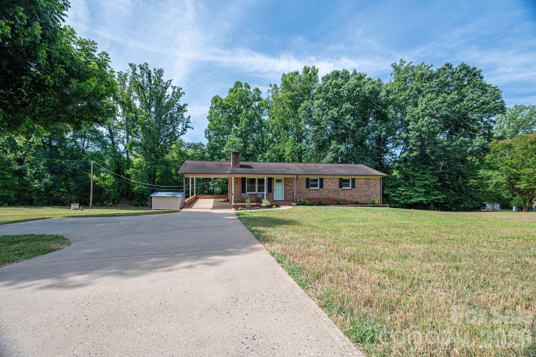 896 Cedarline Drive — Shelby