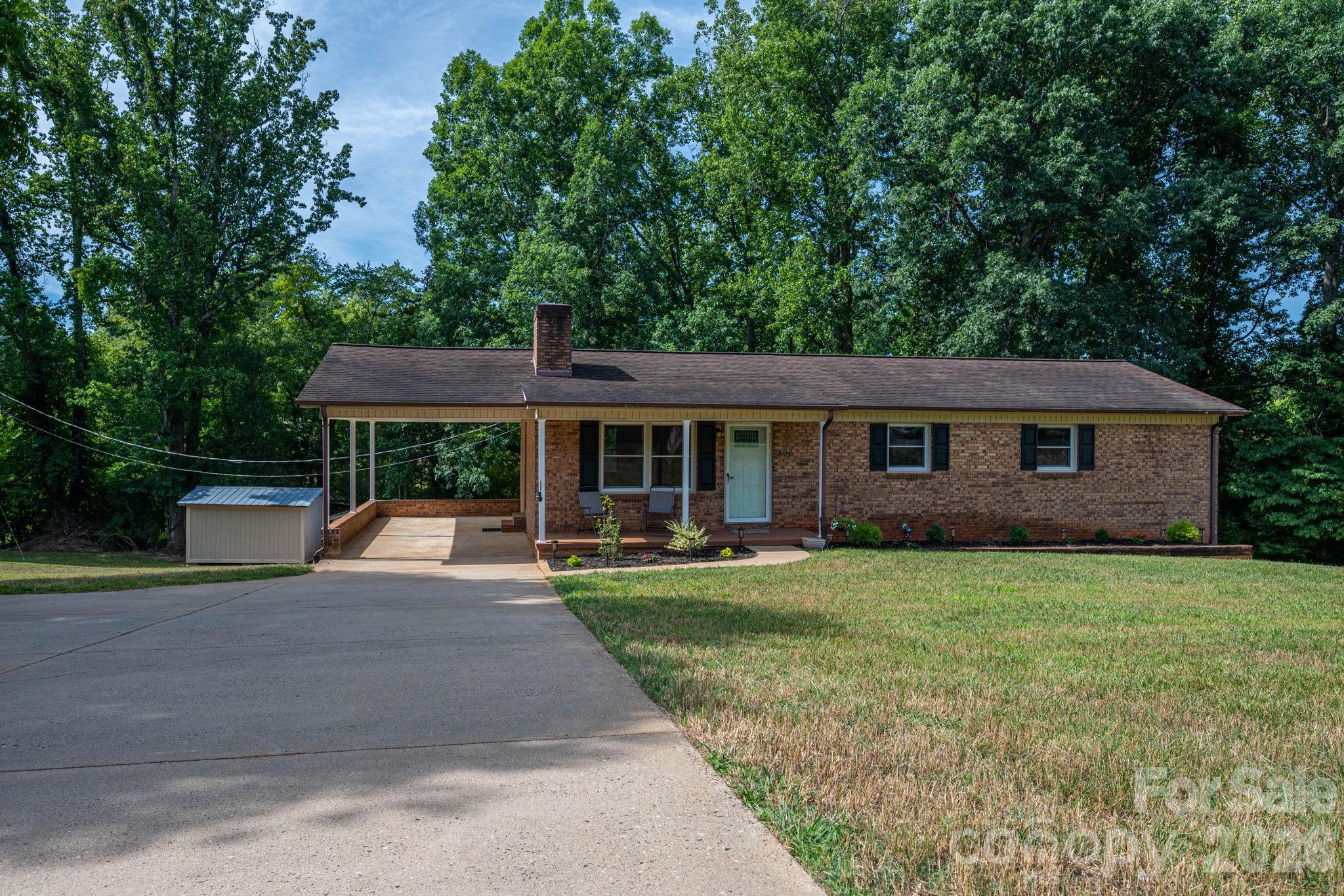 896 Cedarline Drive — Shelby
