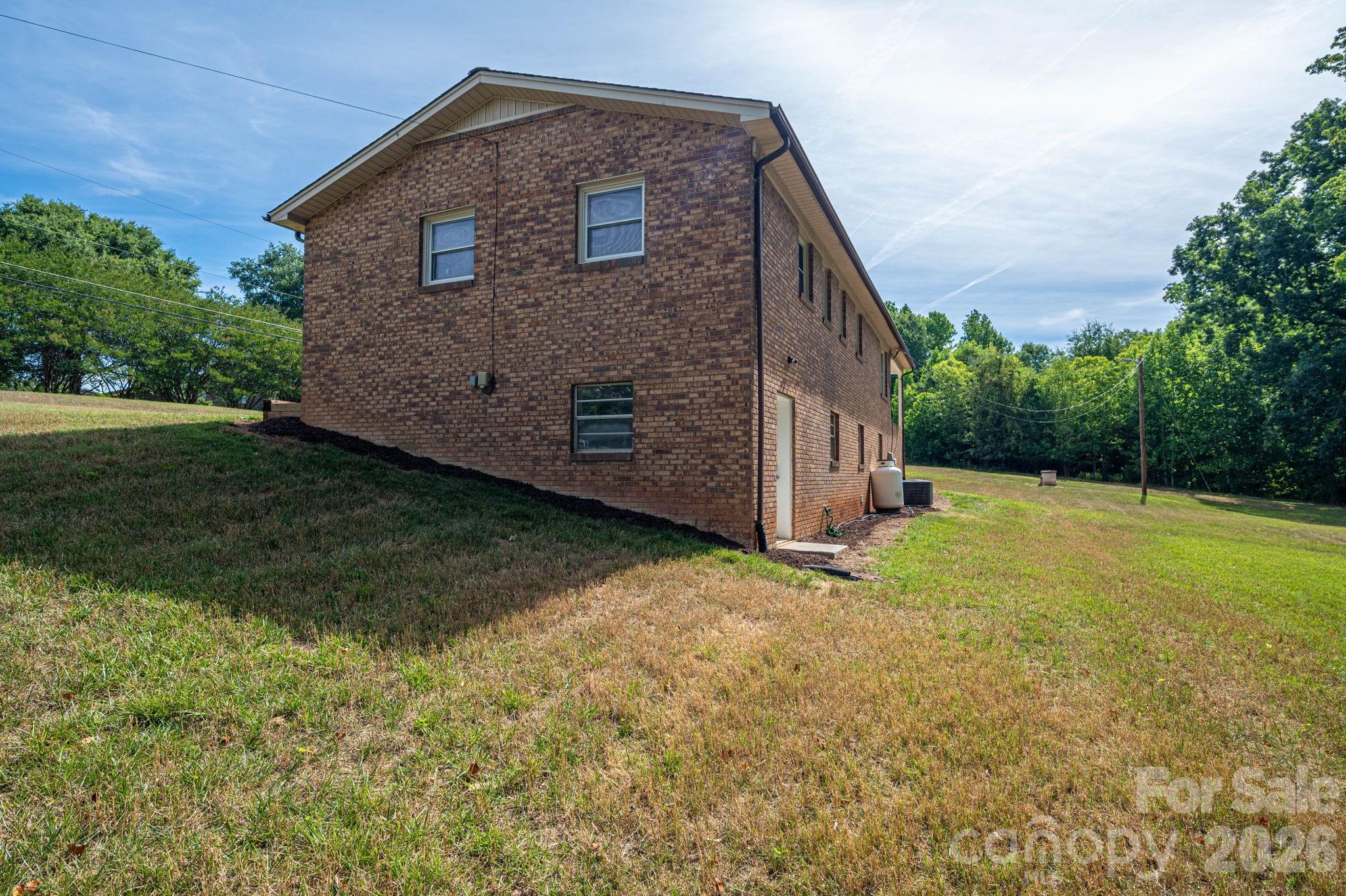 896 Cedarline Drive — Shelby