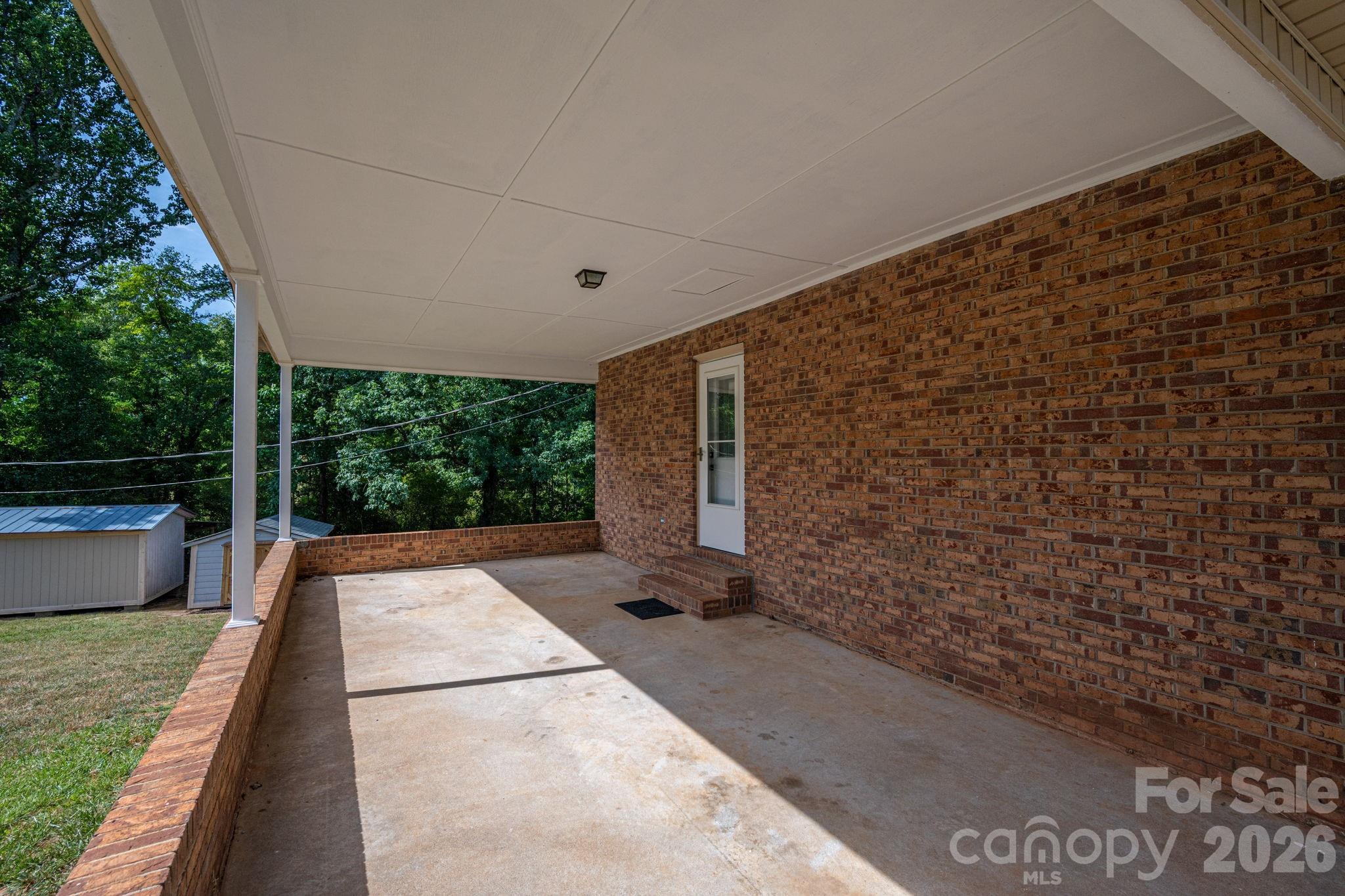 896 Cedarline Drive — Shelby