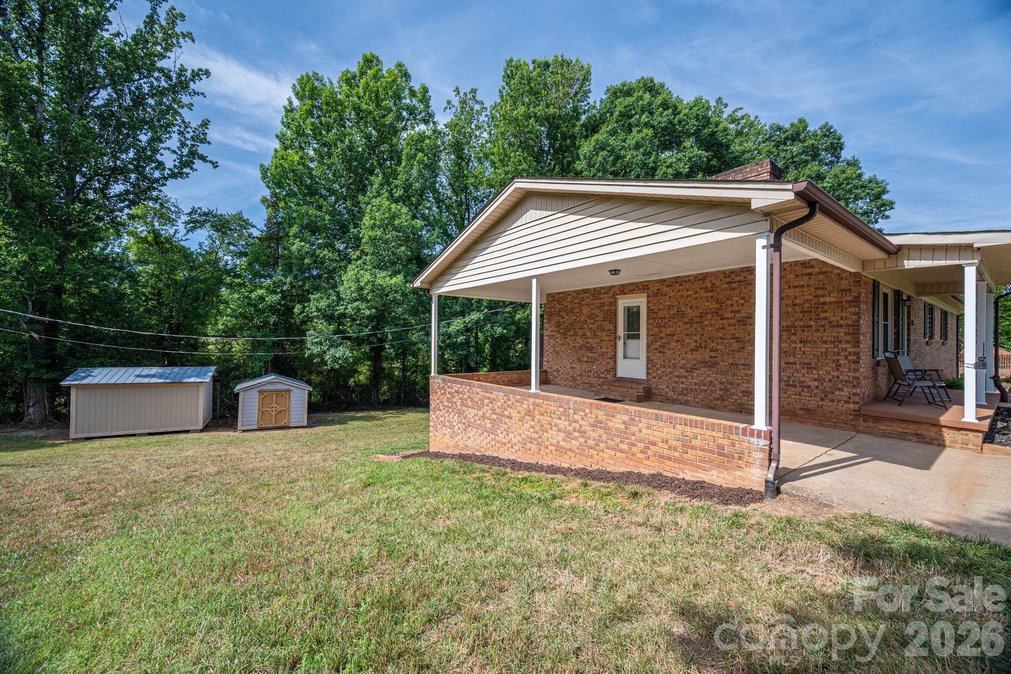 896 Cedarline Drive — Shelby