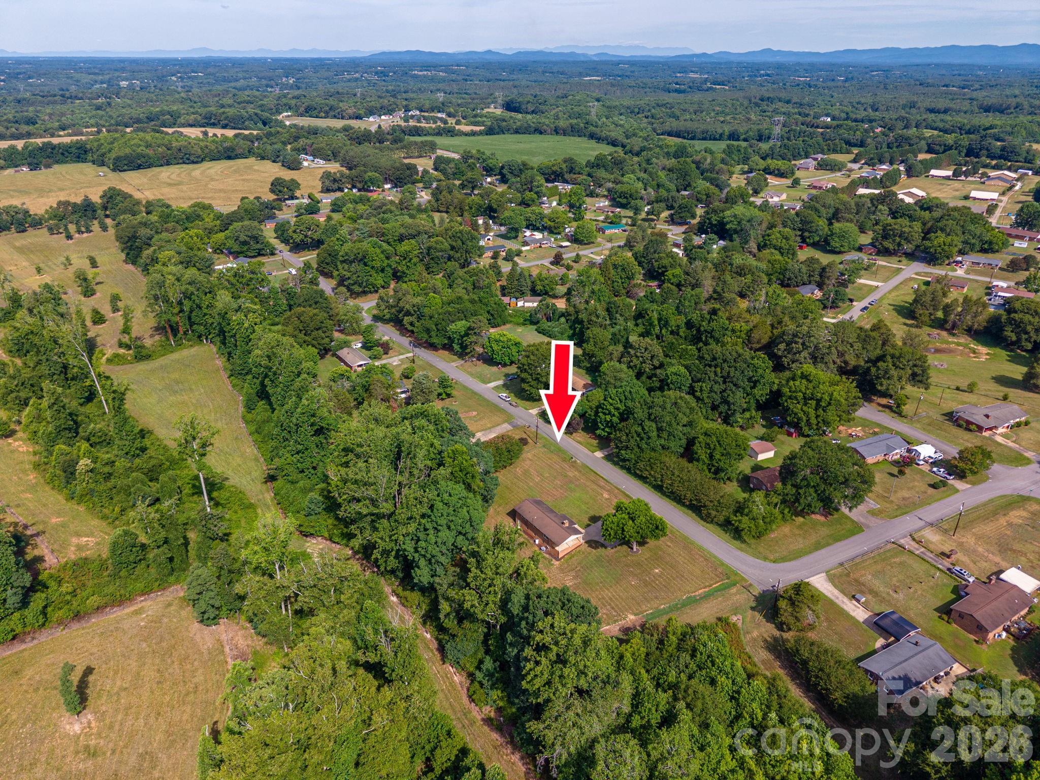 896 Cedarline Drive — Shelby