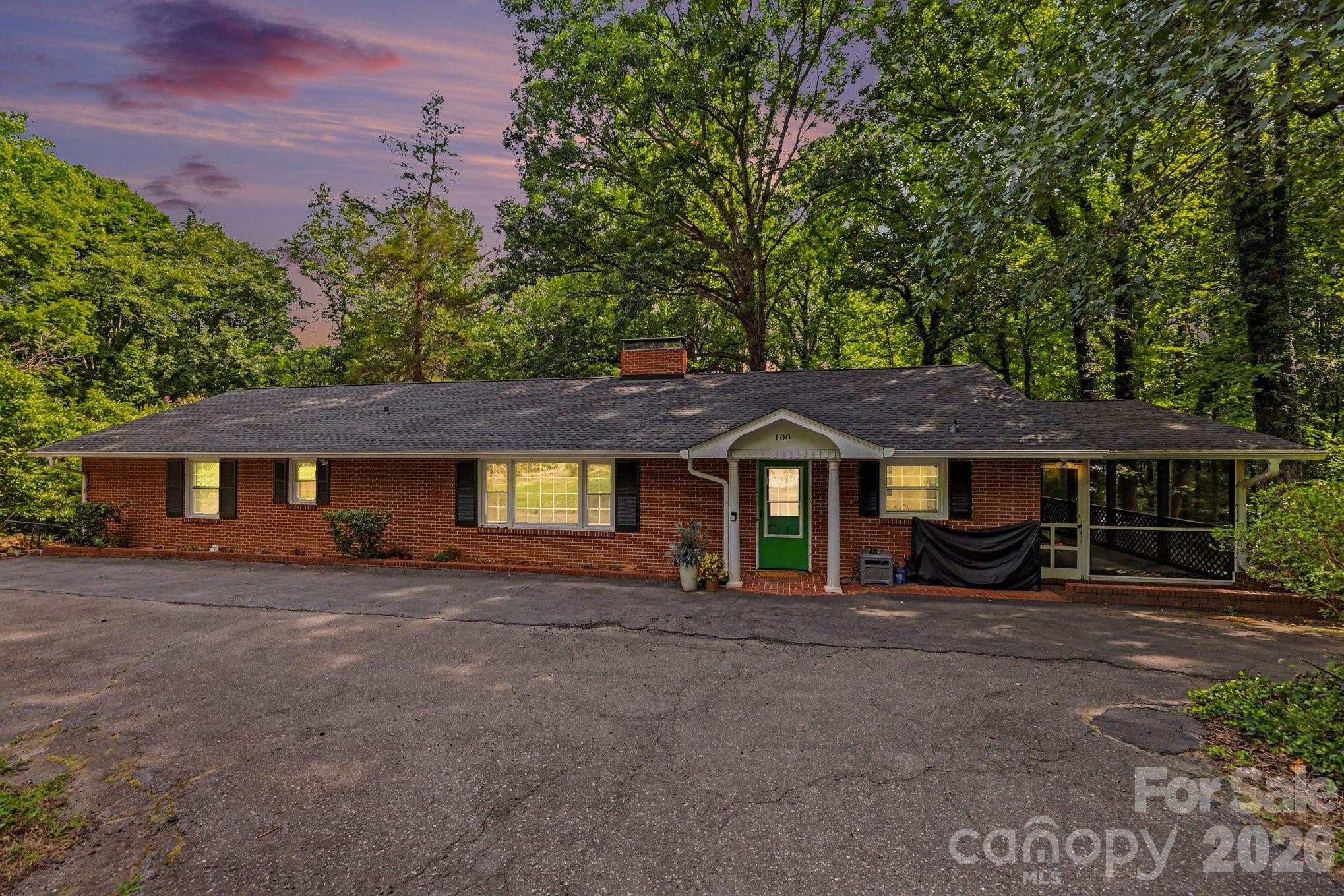 100 Malvern Court — Winston Salem