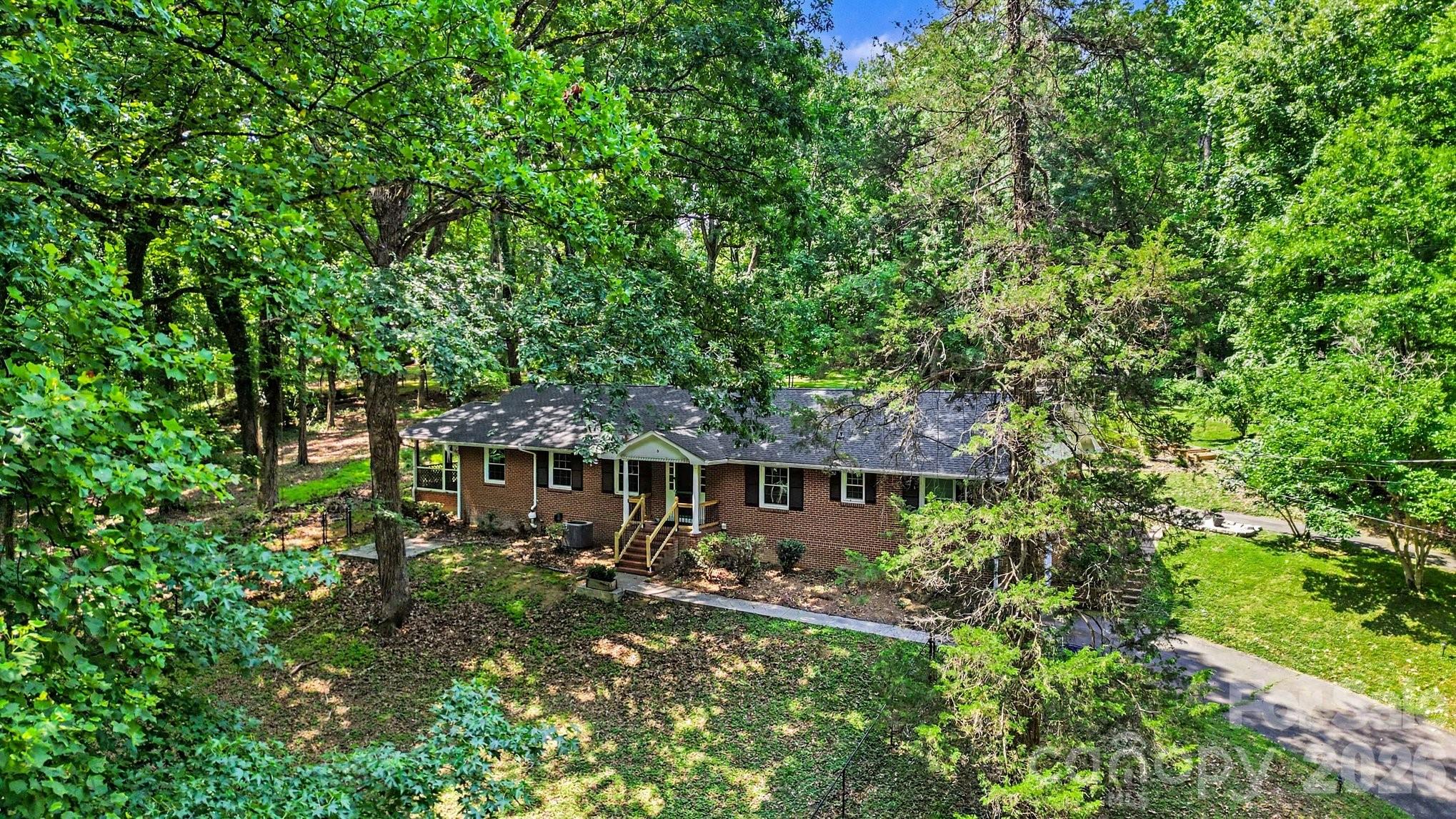 100 Malvern Court — Winston Salem