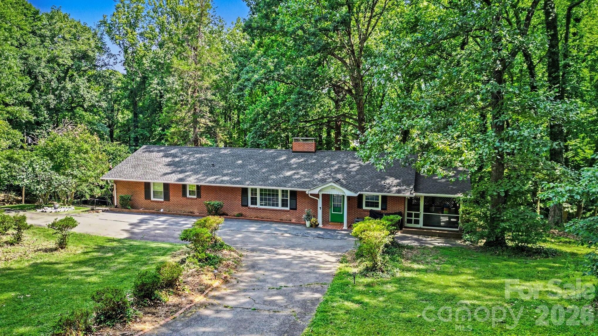 100 Malvern Court — Winston Salem