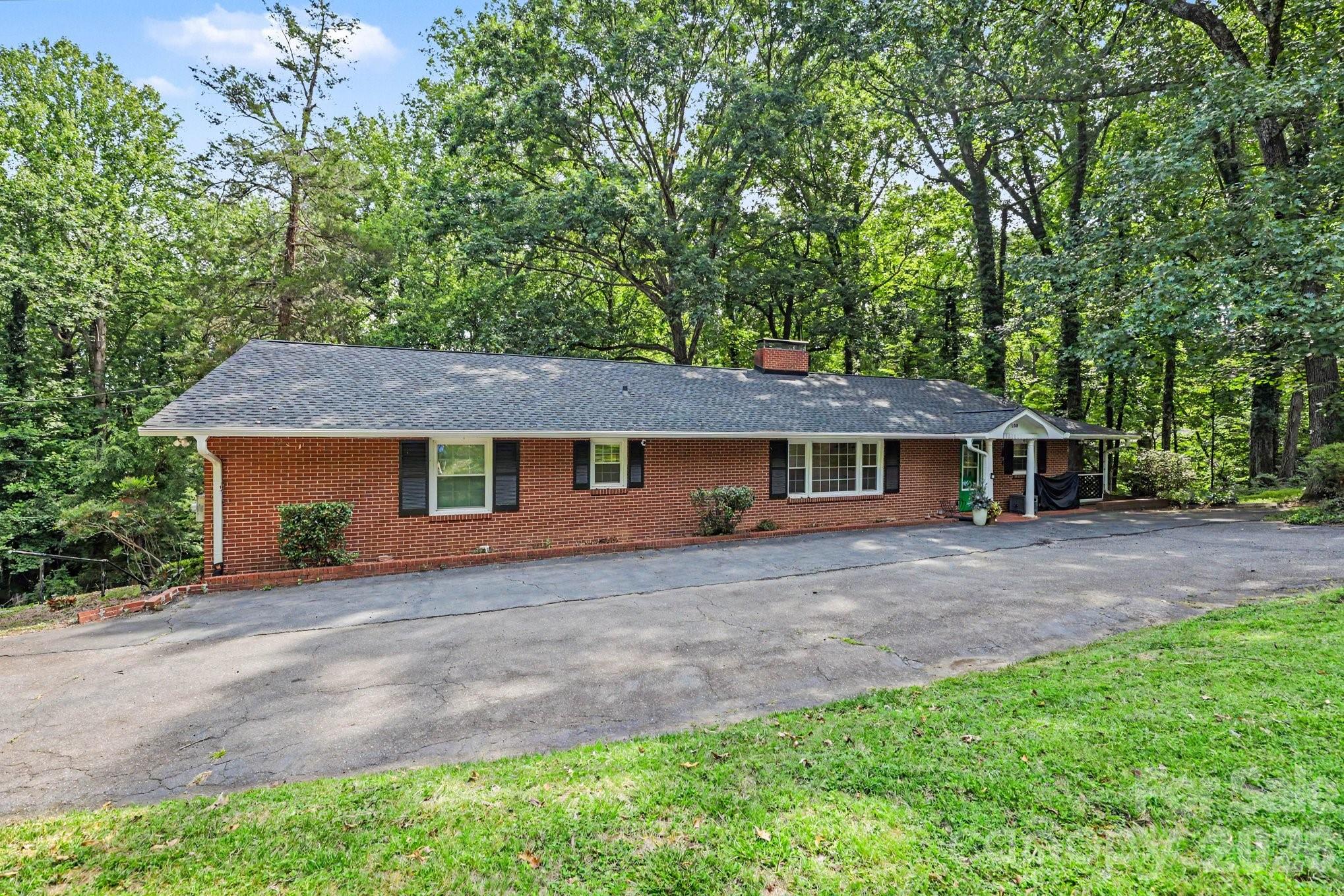 100 Malvern Court — Winston Salem