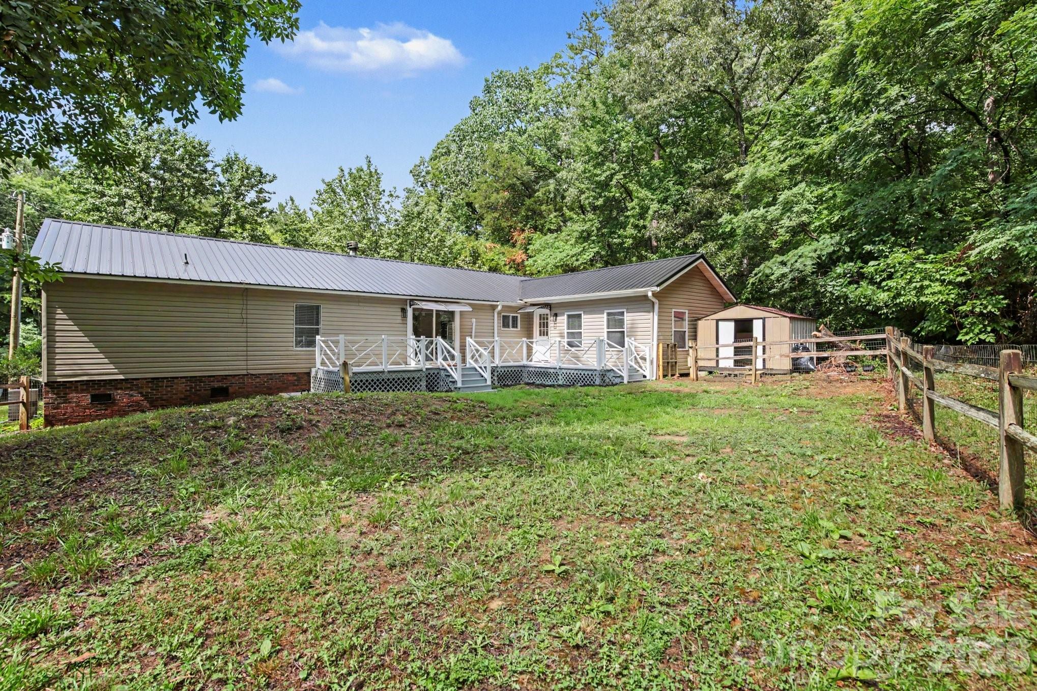 705 Loflin Road — Denton
