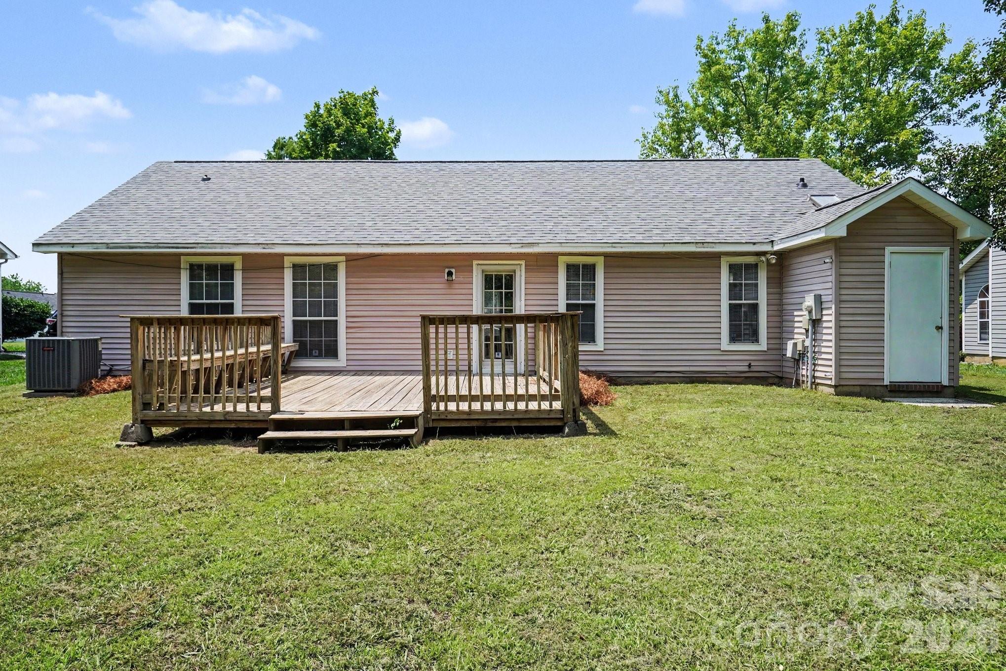 7518 Prindle Lake Drive — Charlotte