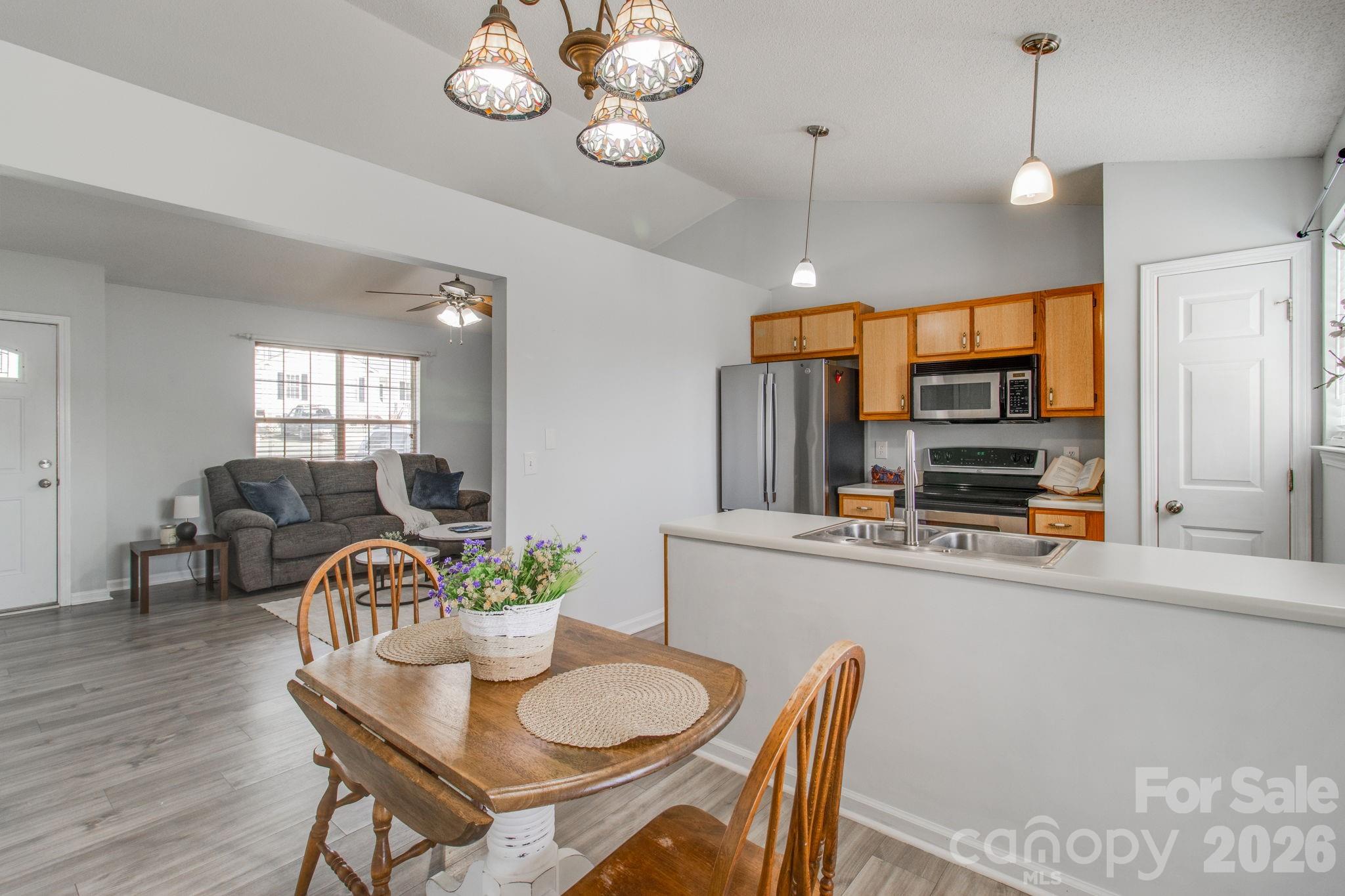 441 Coops Court — West Columbia