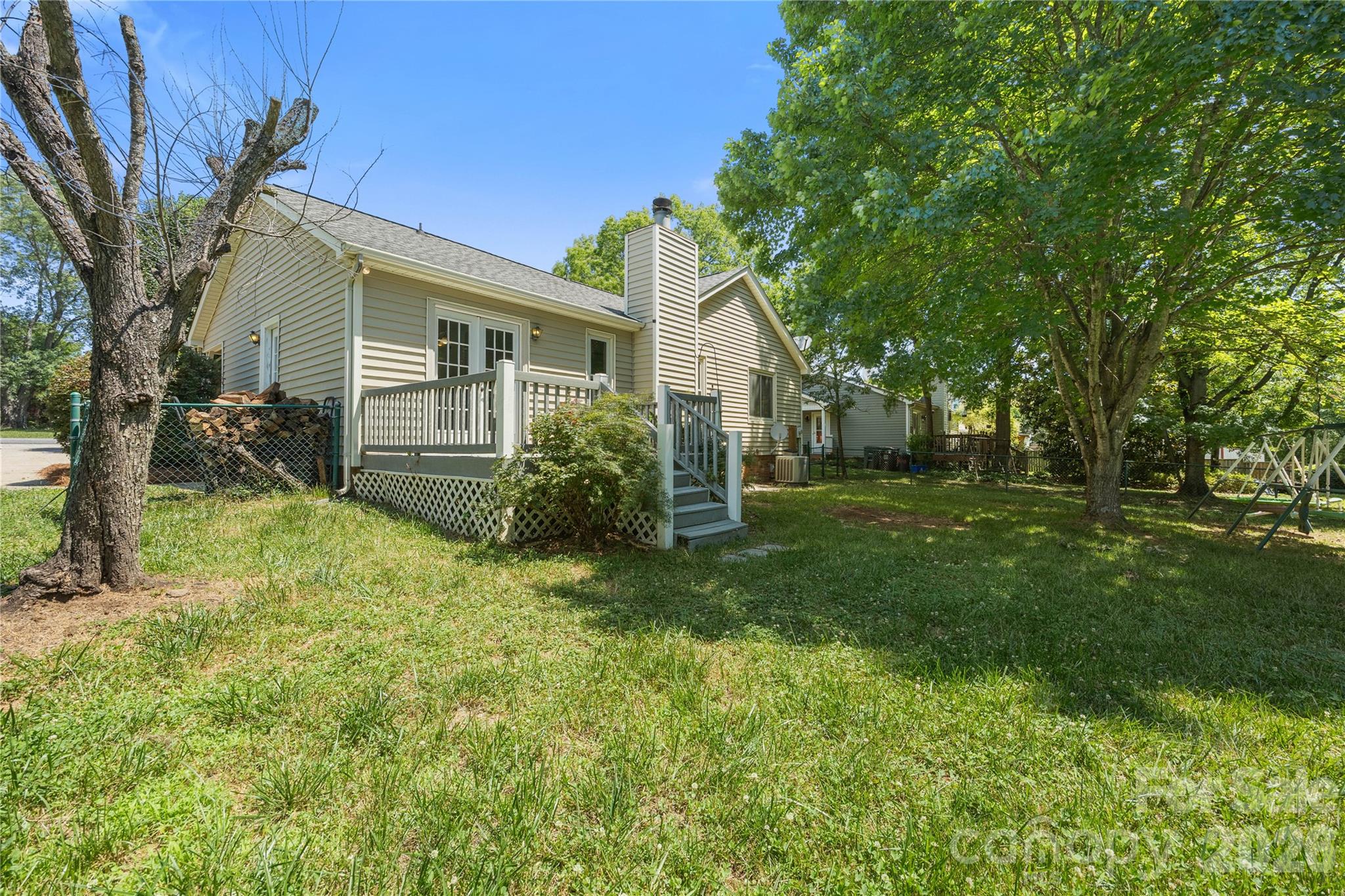 3571 Farm Lake Drive SW — Concord