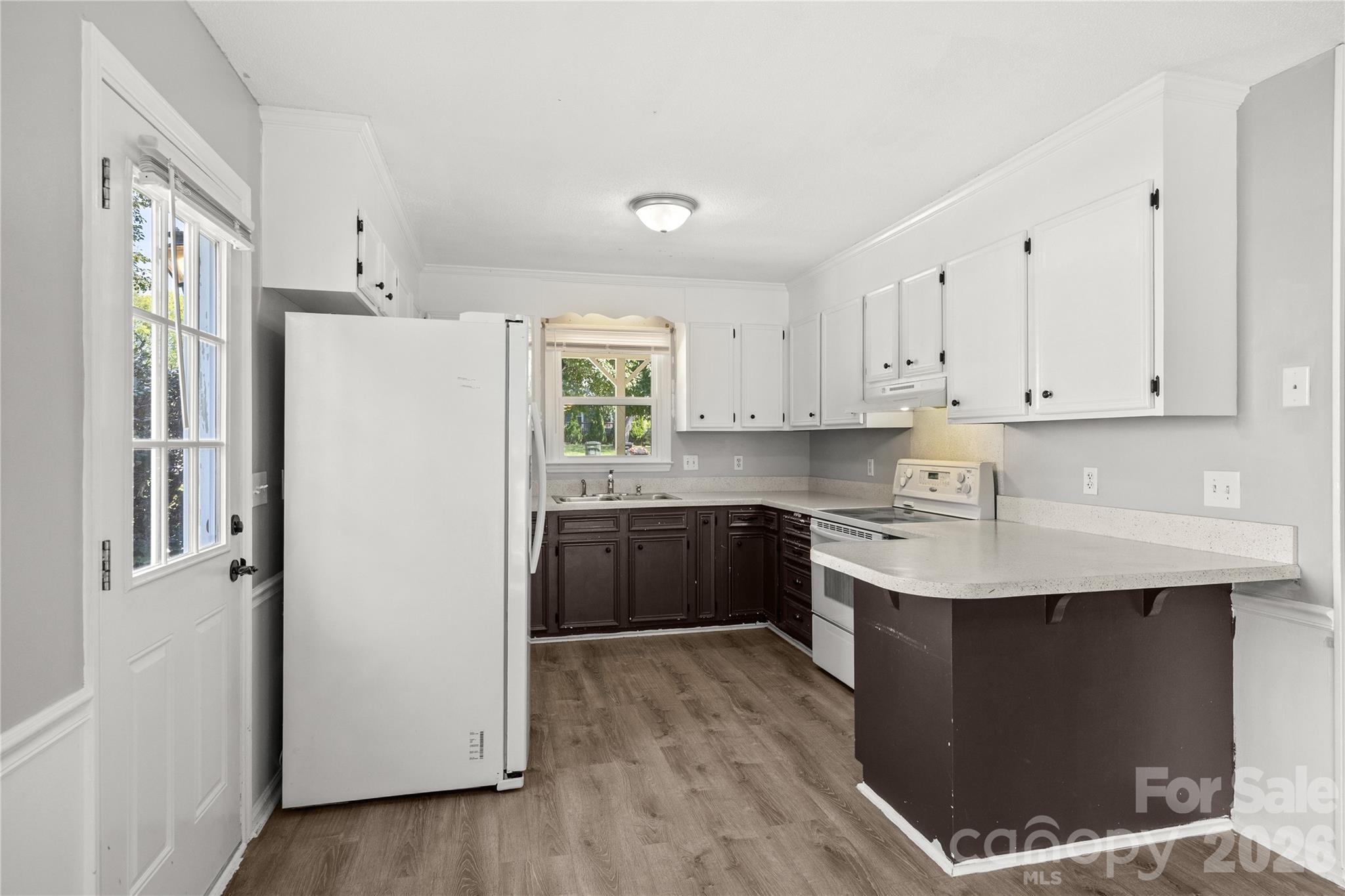 3571 Farm Lake Drive SW — Concord