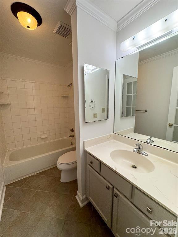 6049 Treetop Court — Charlotte
