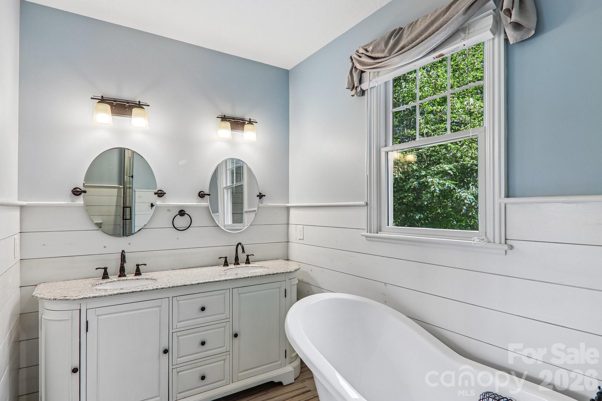 17 Hamilton Woods Lane — Etowah