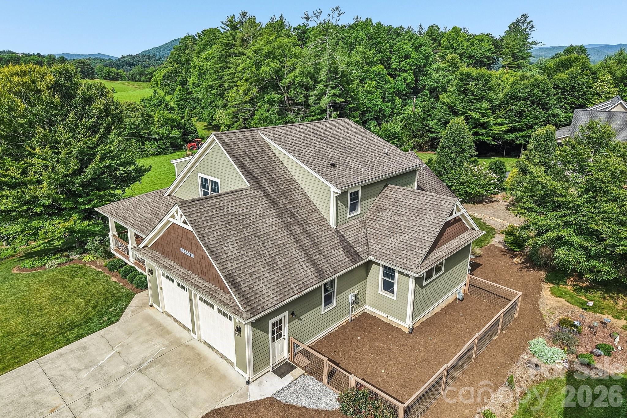 17 Hamilton Woods Lane — Etowah