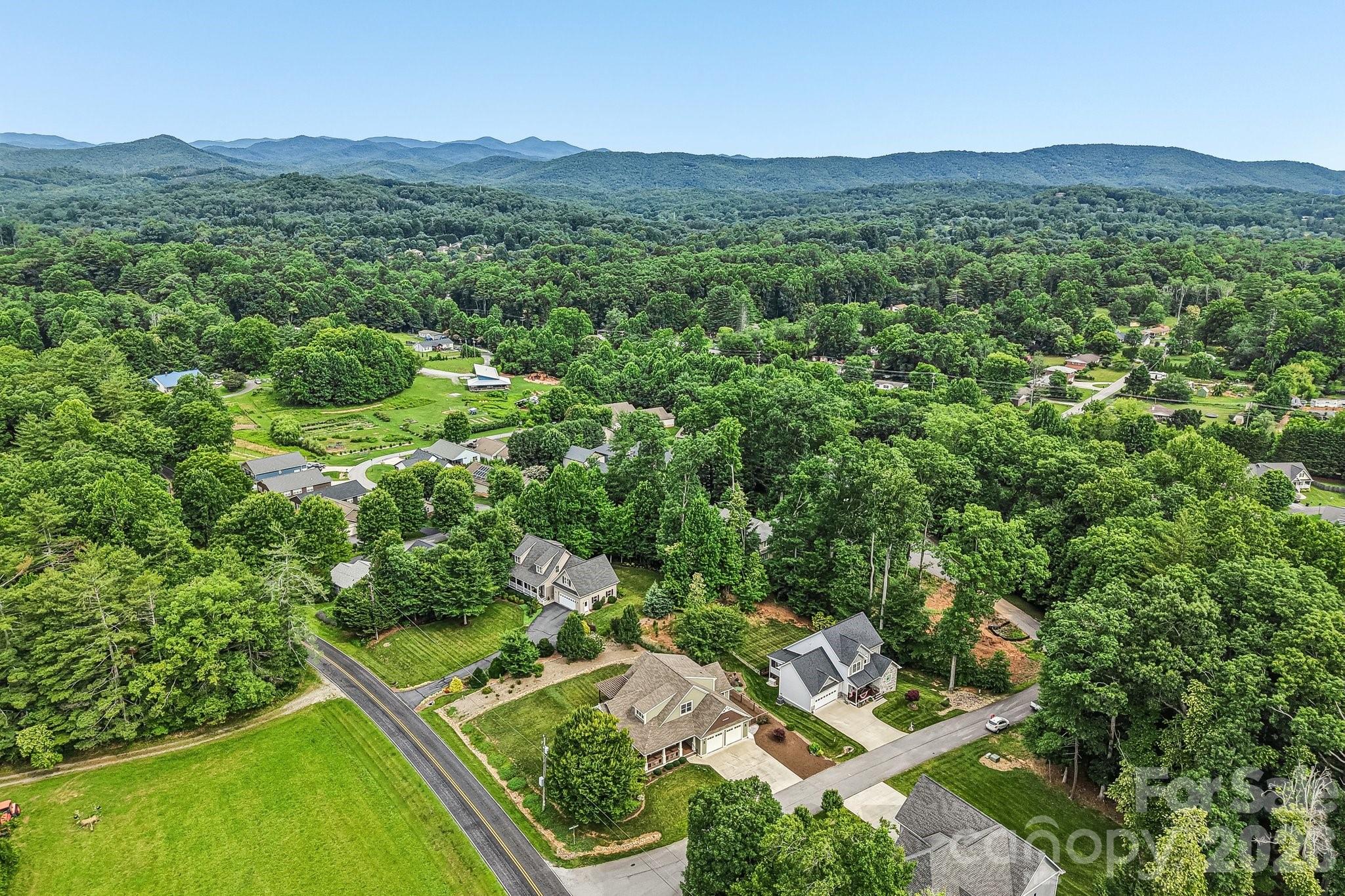 17 Hamilton Woods Lane — Etowah