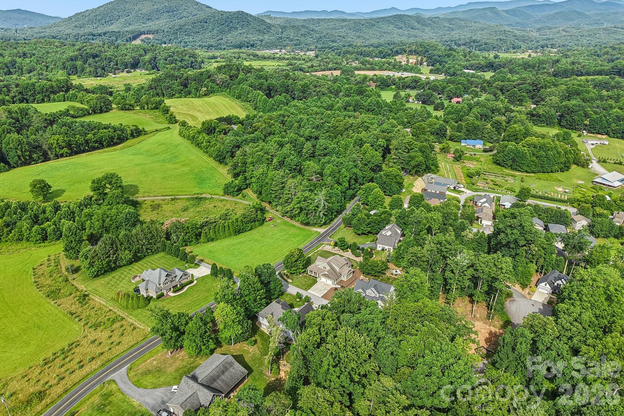 17 Hamilton Woods Lane — Etowah