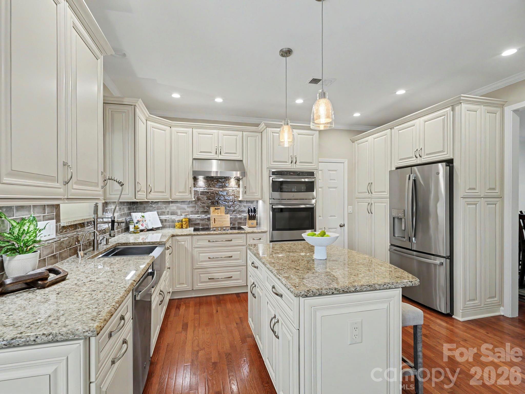 15505 Robsart Court — Charlotte