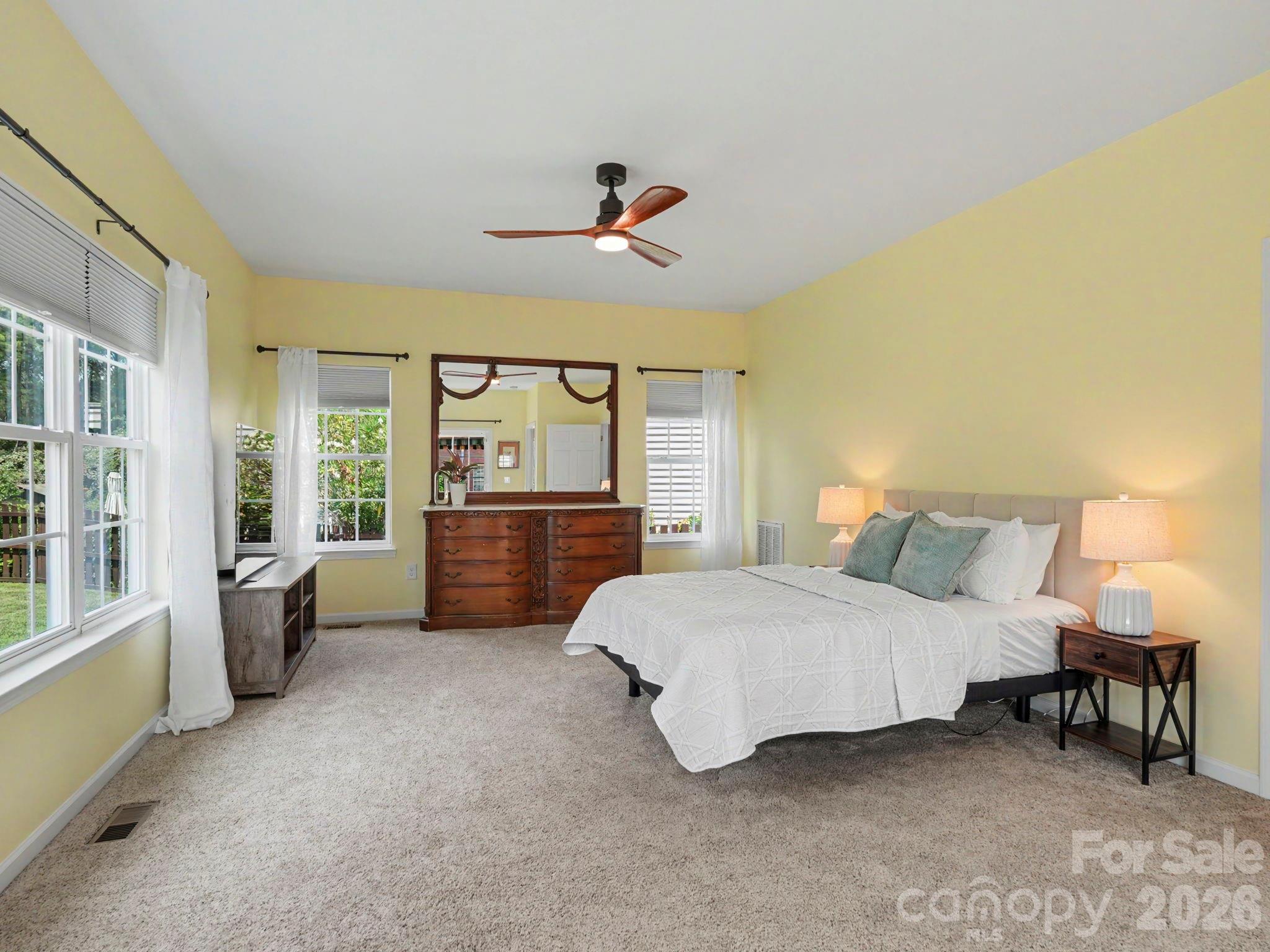 15505 Robsart Court — Charlotte