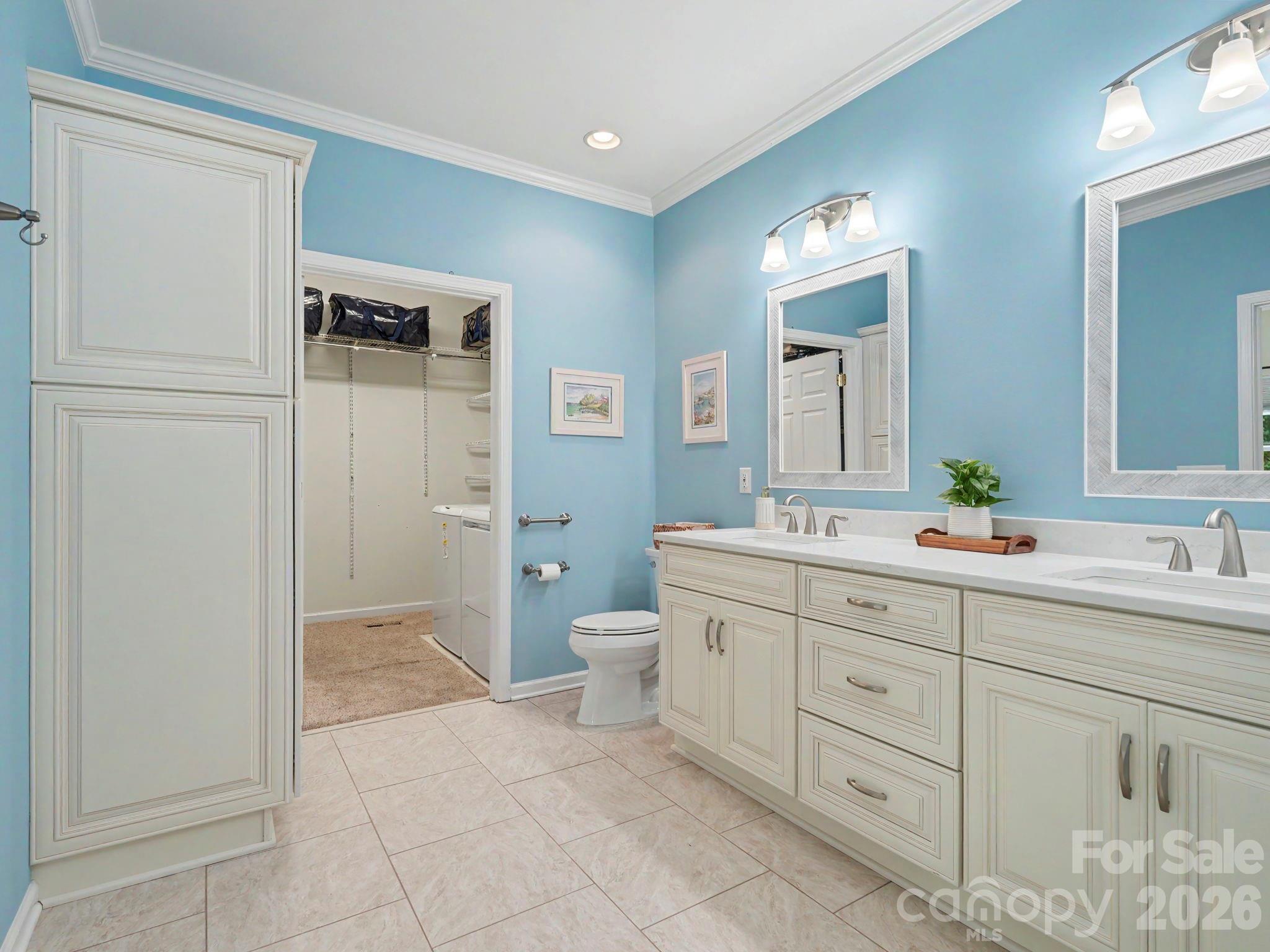 15505 Robsart Court — Charlotte