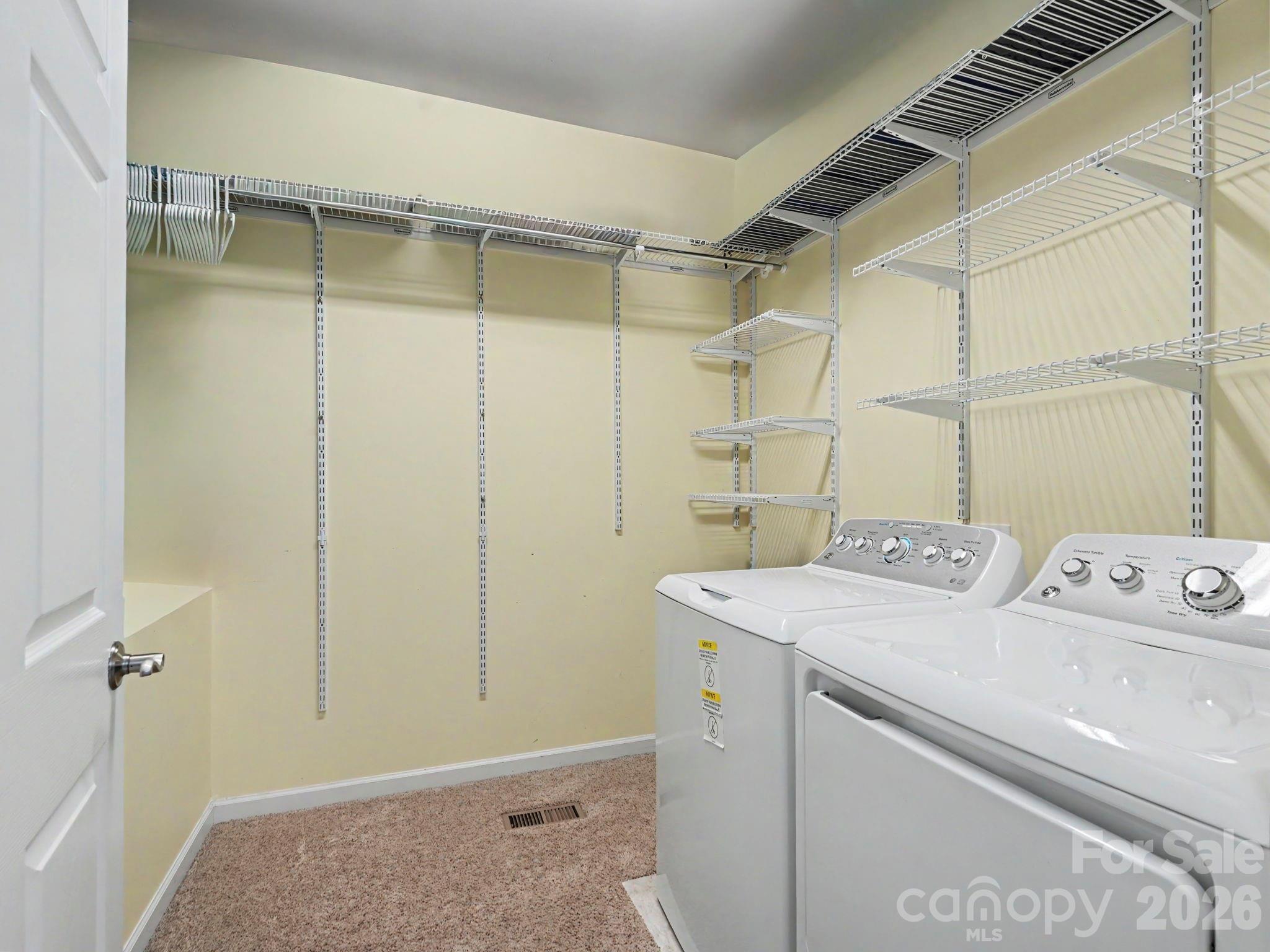 15505 Robsart Court — Charlotte
