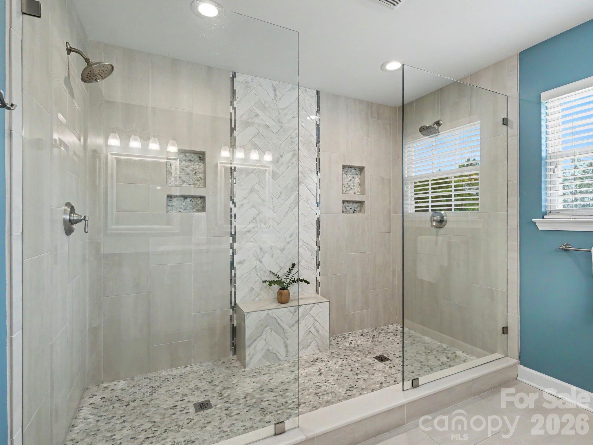 15505 Robsart Court — Charlotte