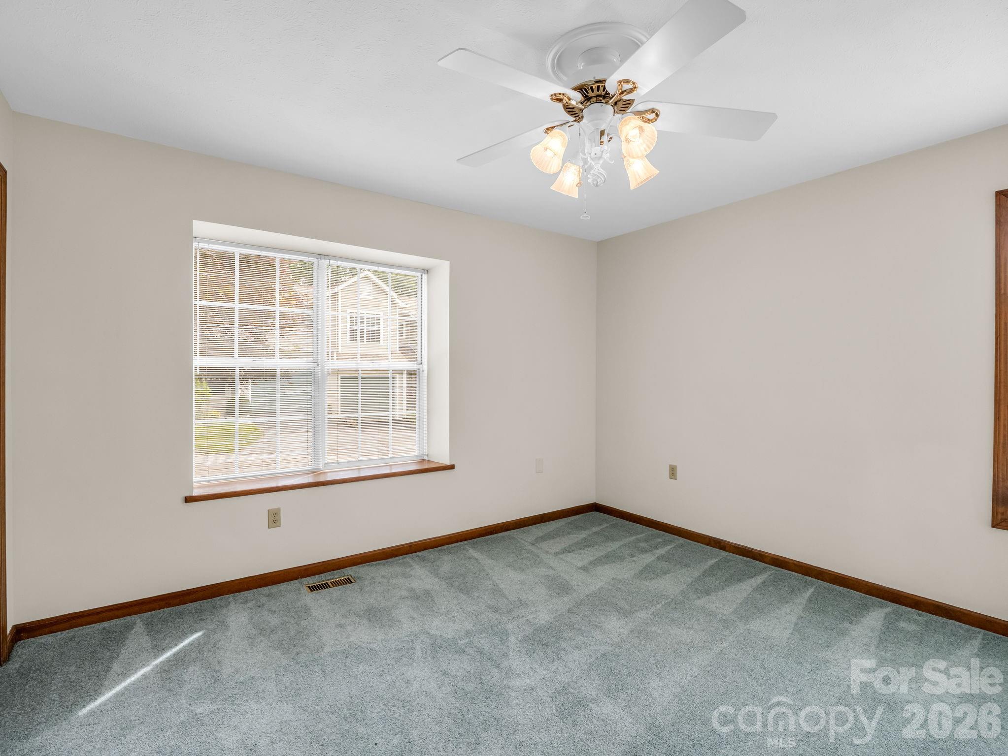 341 Laurel Park Place — Hendersonville