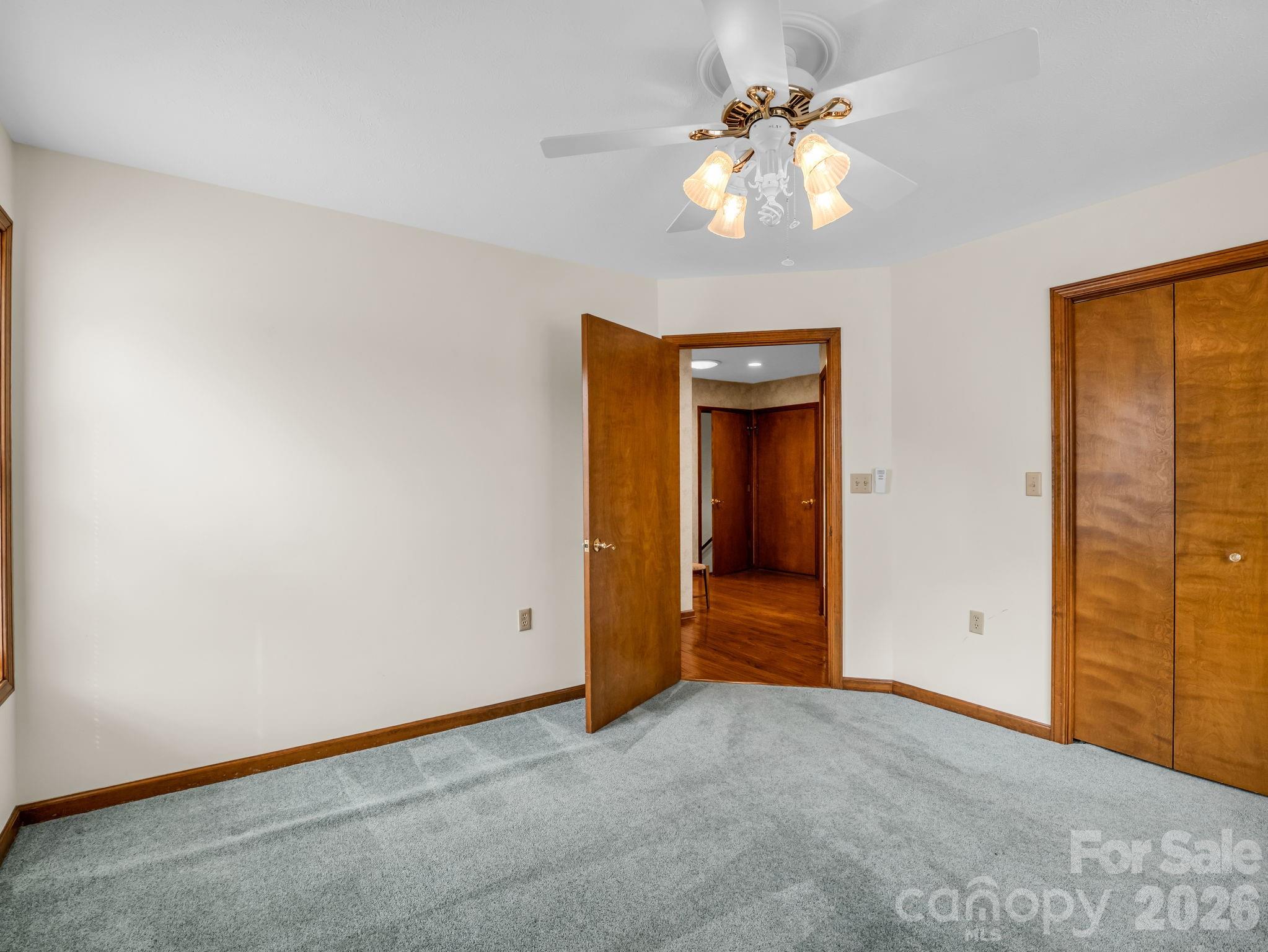 341 Laurel Park Place — Hendersonville