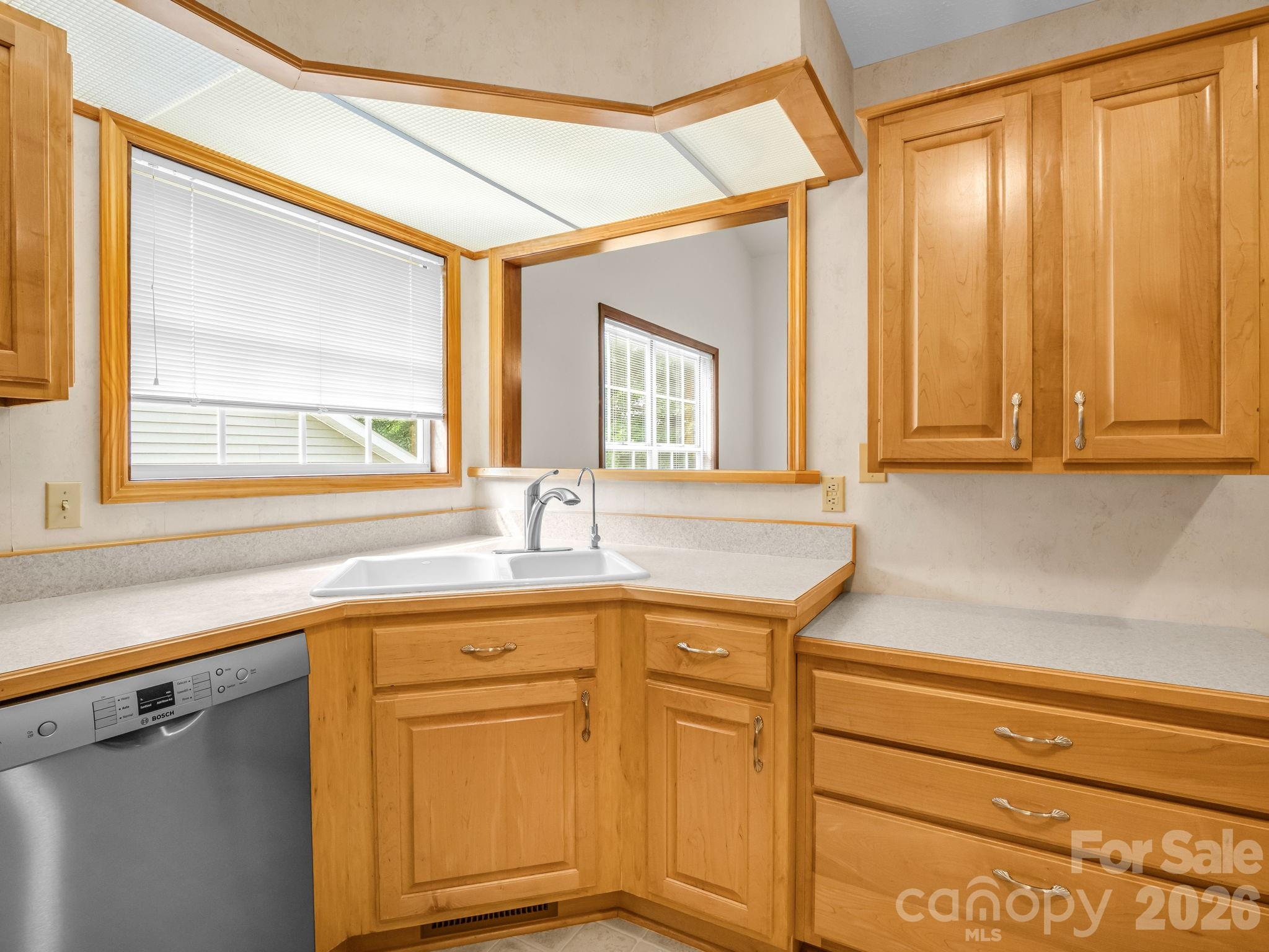 341 Laurel Park Place — Hendersonville