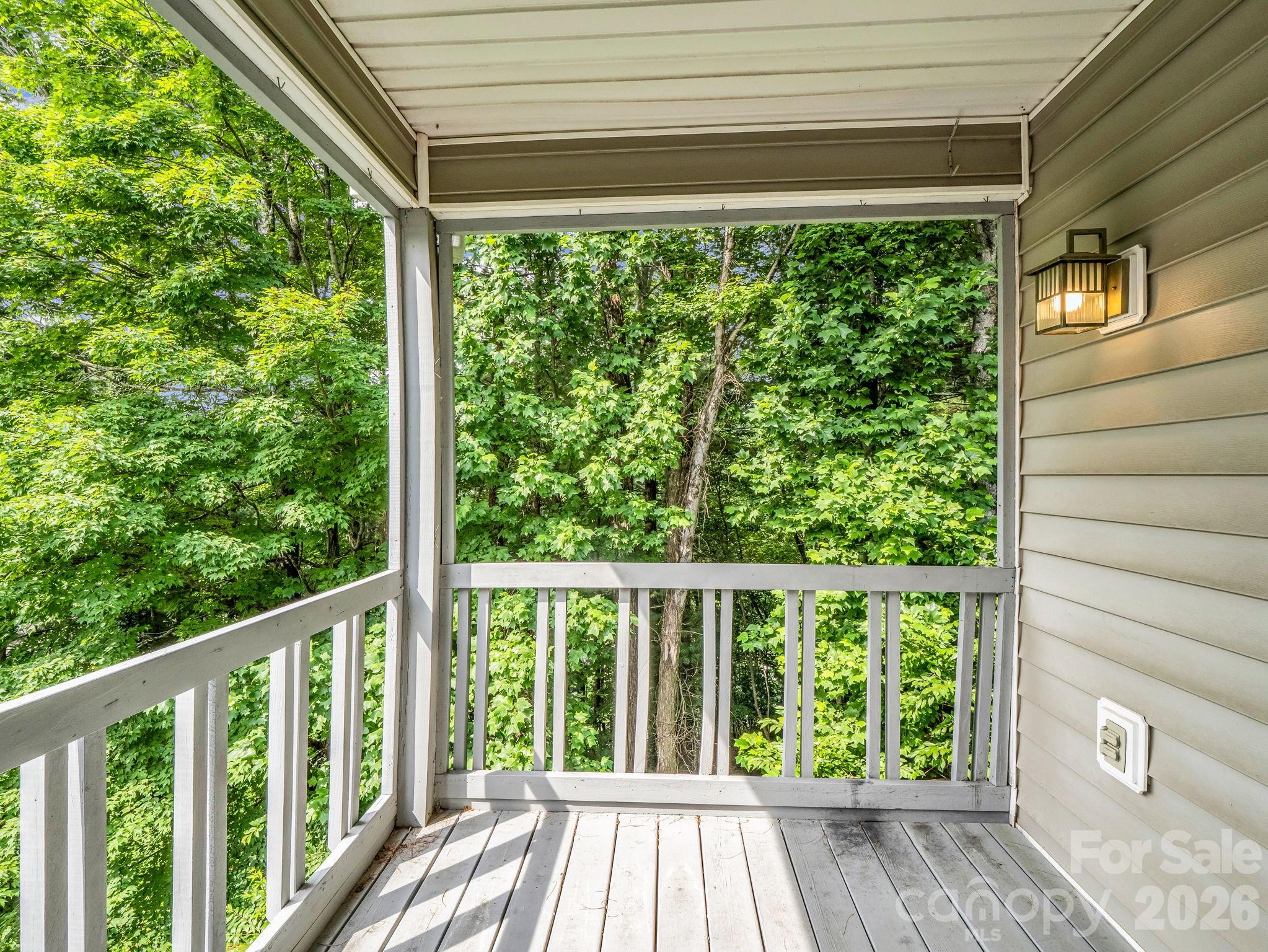 341 Laurel Park Place — Hendersonville
